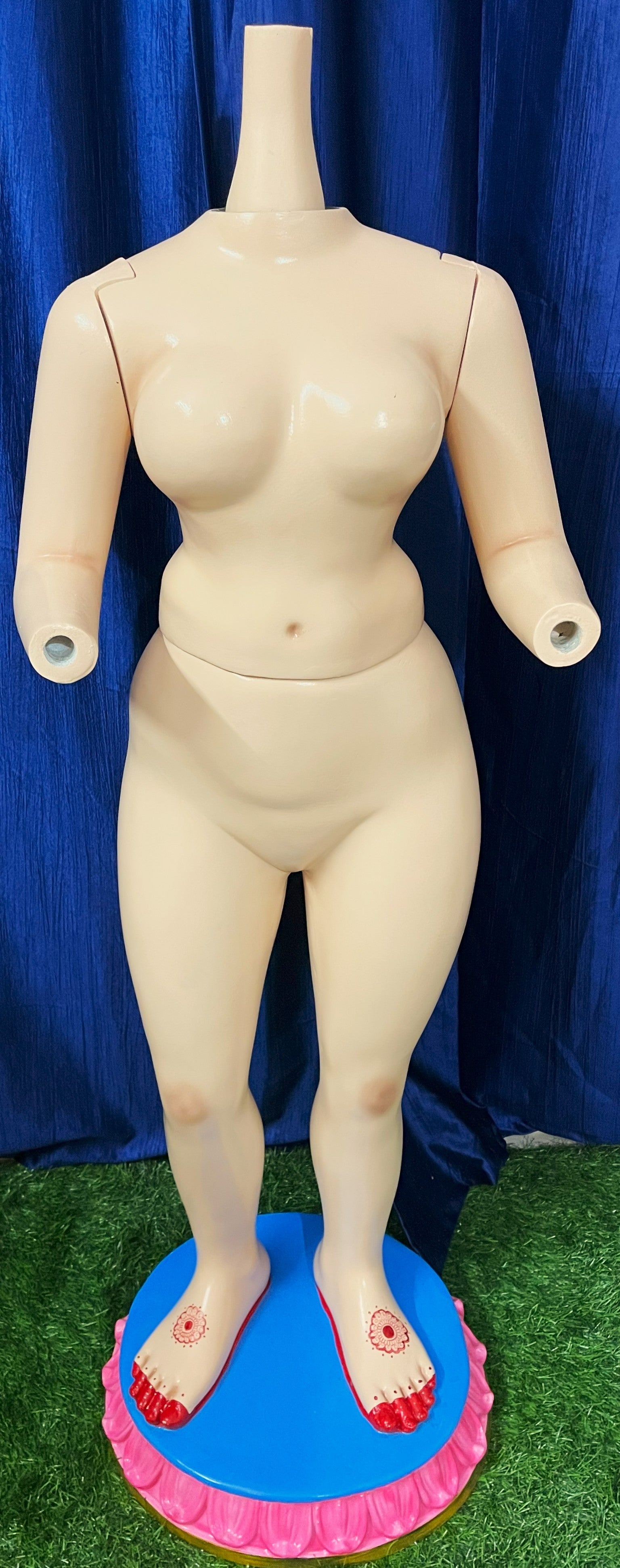 Premium Fibre Lakshmi / Durga Deity Idol Body for Alankaram | Fully Dismantlable with Inbuilt Copper Kalash | 4.5 Feet 3
