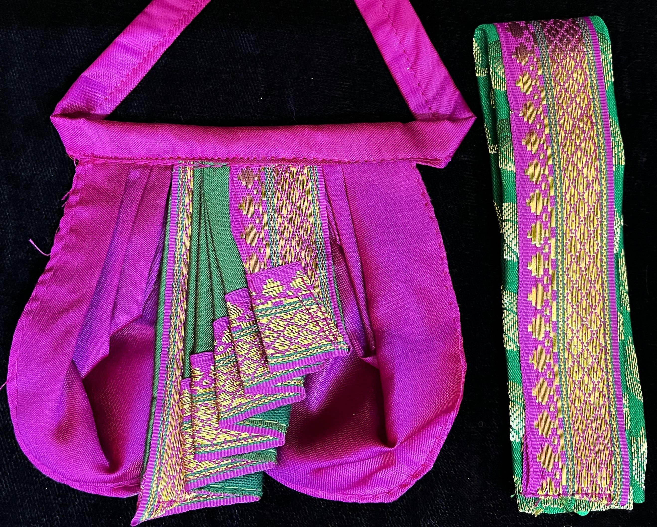Deity dhoti and patka shalya / Uparna vastra made of Cut Fabric Soft Silk Dhoti (Not Pure Silk) - Magenta Dhoti with Green  contrast and Green zari butta shalya with Magenta zari border 3