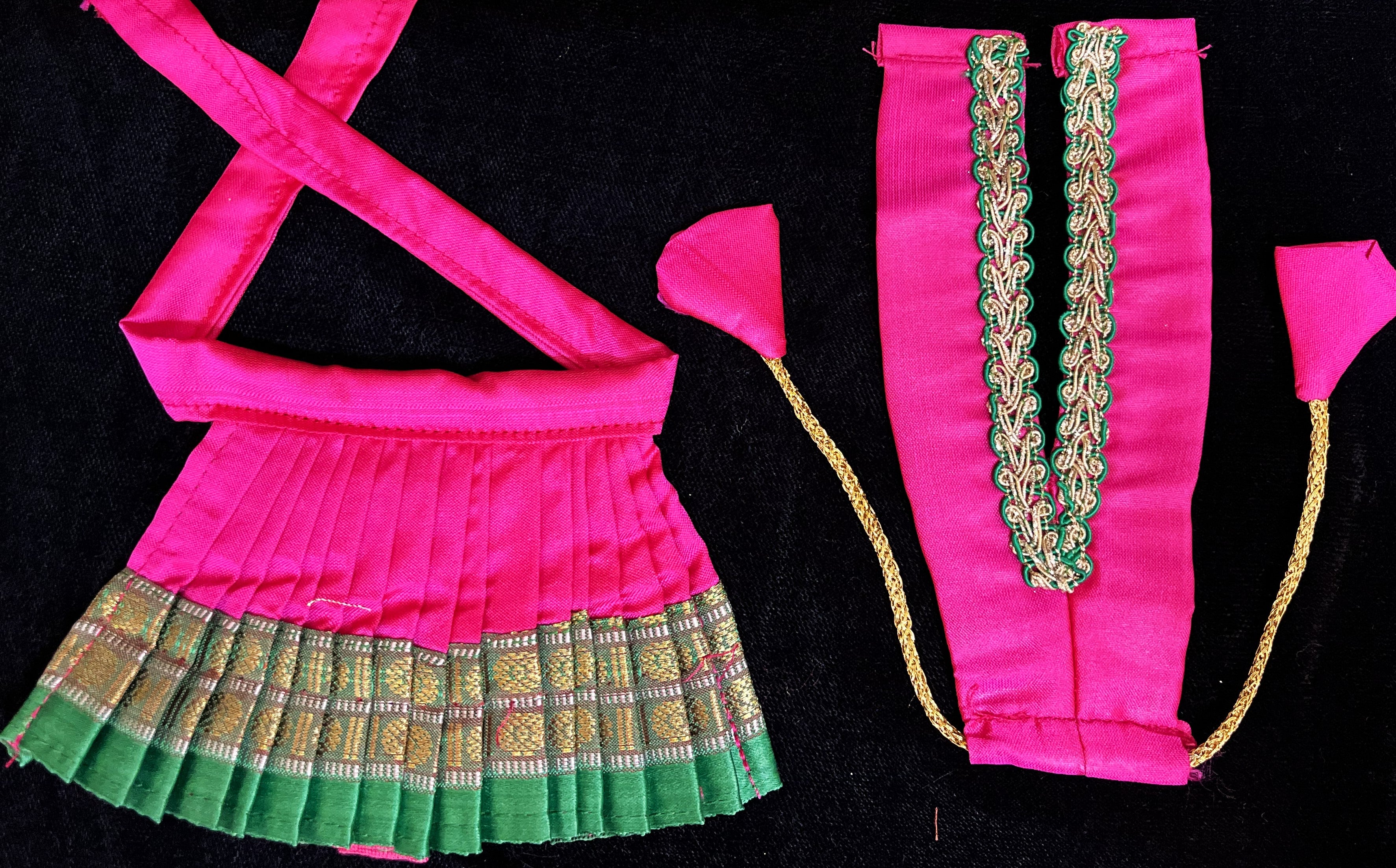 Deity half saree / lehenga patka made of Cut Fabric Soft Silk (Not Pure Silk) - Pink Lehenga with Green  running jari border and Green zari butta dupatta with Pink zari border 4