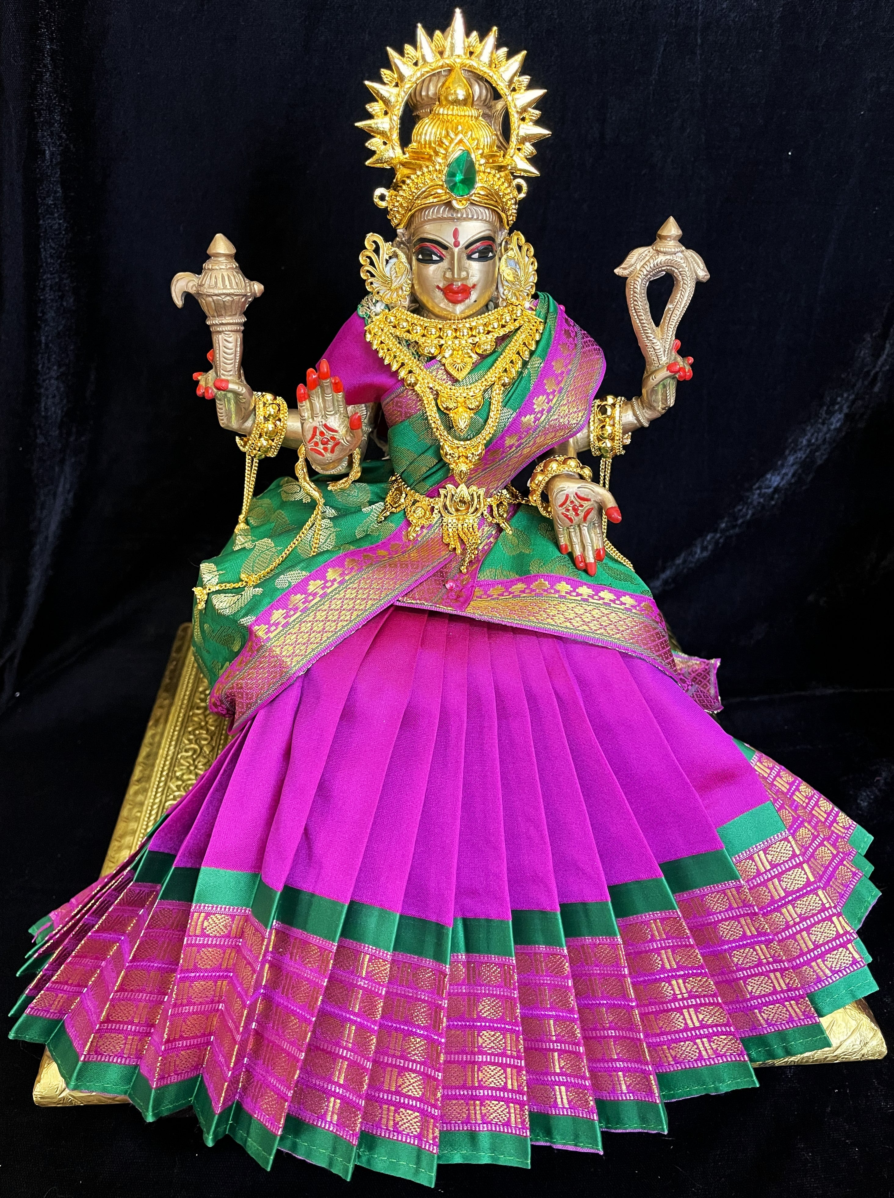 Deity half saree / lehenga patka made of Cut Fabric Soft Silk (Not Pure Silk) - Magenta Lehenga with Green  running jari border and Green zari butta dupatta with Magenta zari border 1