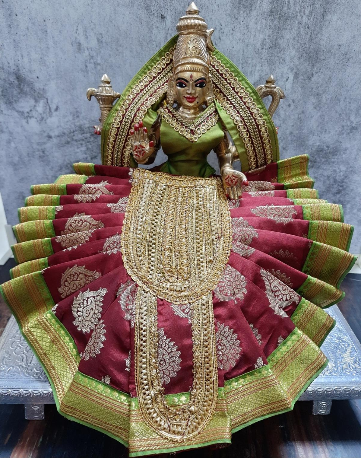 Deity Pre-stitched Kohlapur Mahalakshmi Saree made of Tapeta Silk (Not Pure Silk) - Maroon Saree with Green border, Green blouse and Shalya 1