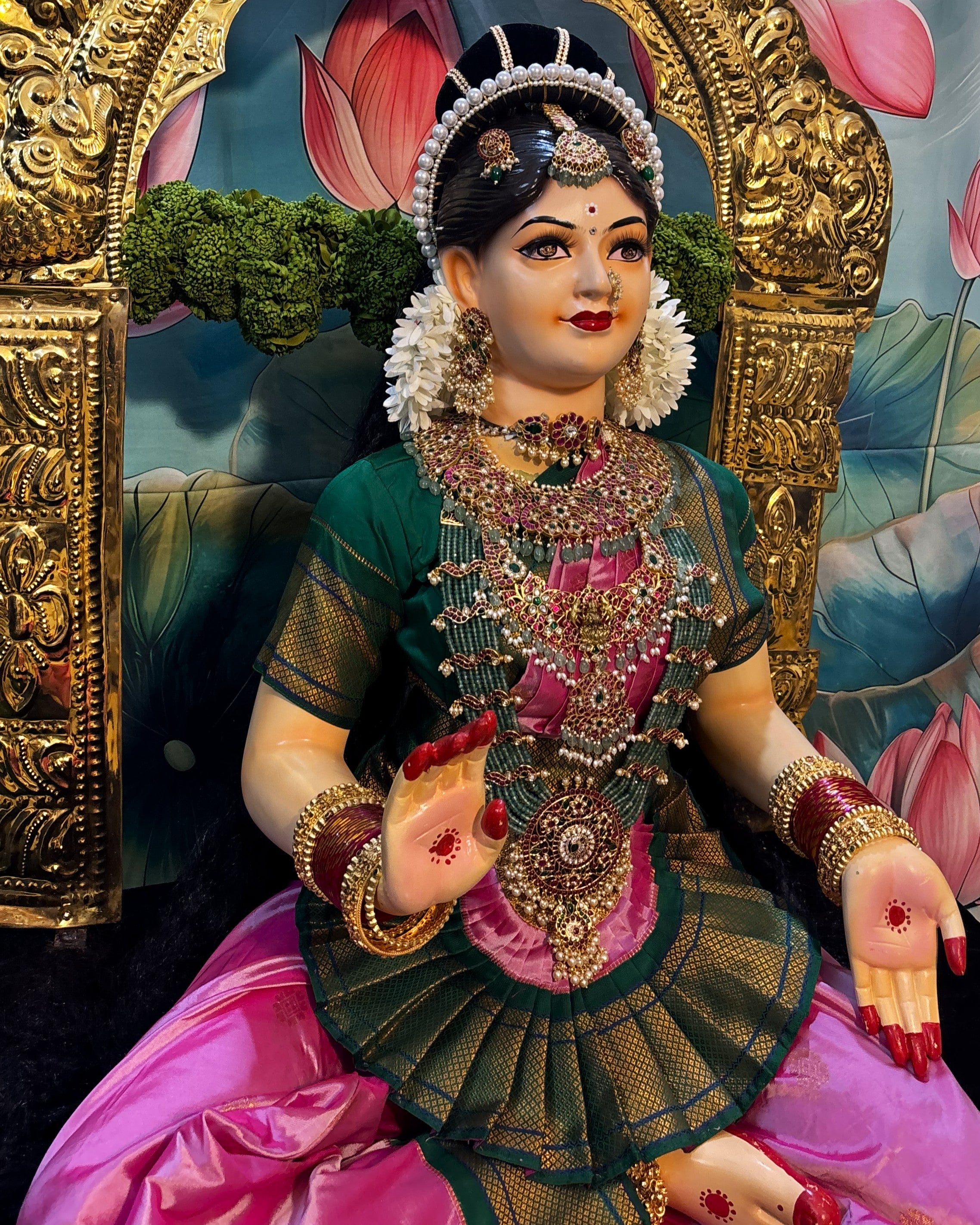 Premium Goddess Hari Priya (Varamahalakshmi) Temple Style Complete Alankaram Collection | Fully Dismantlable Goddess Idol for Varamahalakshmi & Navaratri 1