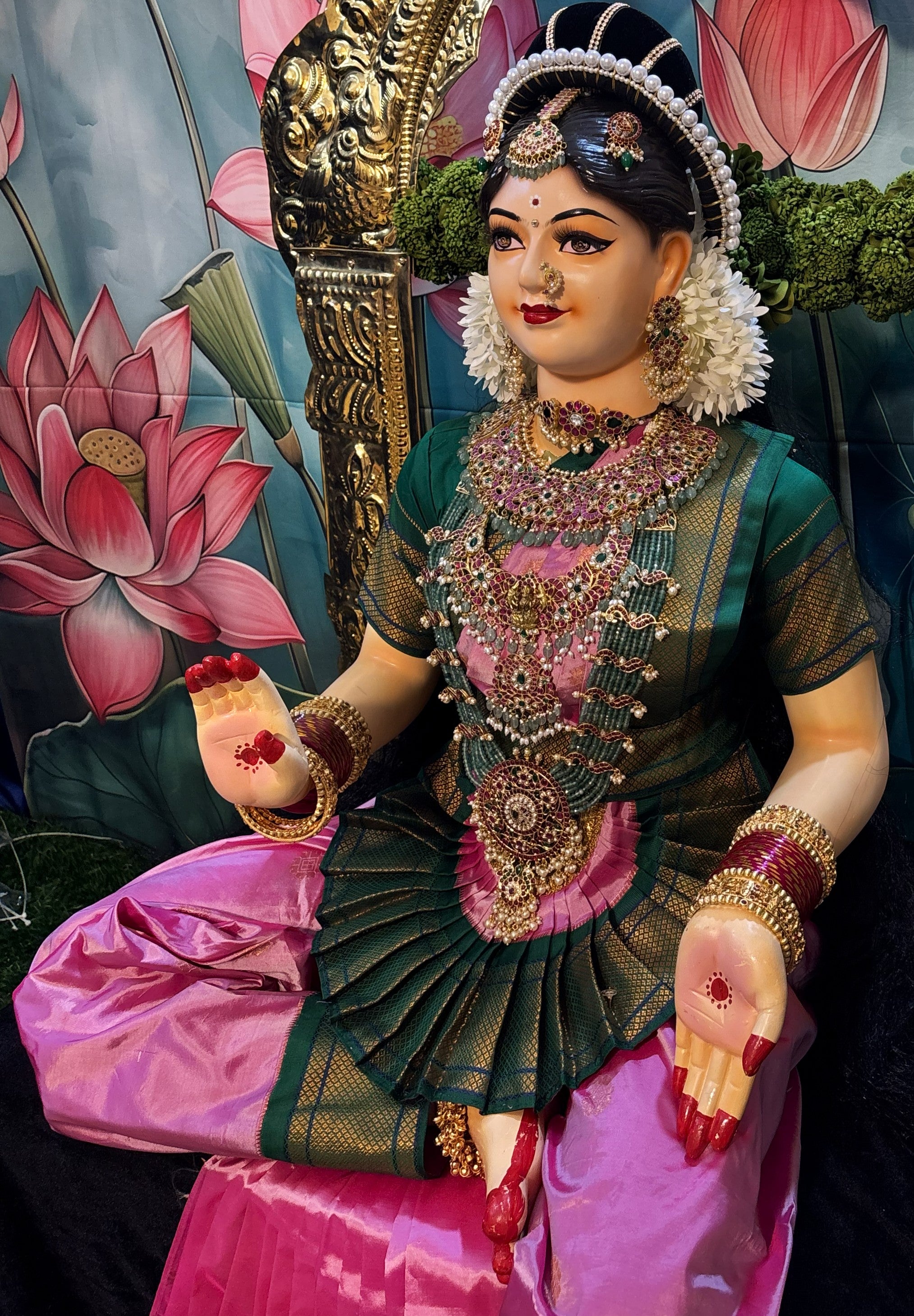 Premium Goddess Hari Priya (Varamahalakshmi) Temple Style Complete Alankaram Collection | Fully Dismantlable Goddess Idol for Varamahalakshmi & Navaratri 2