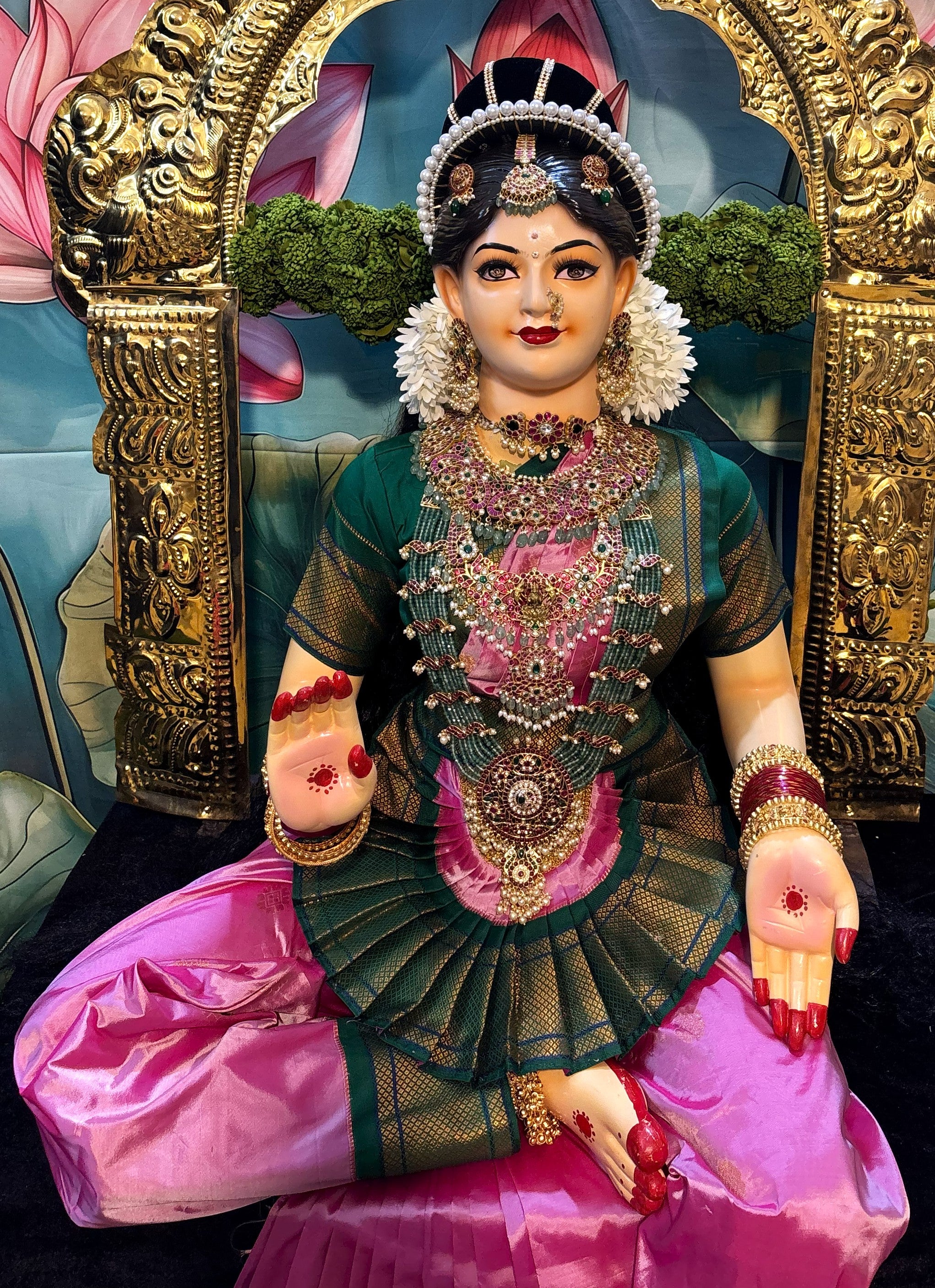 Premium Goddess Hari Priya (Varamahalakshmi) Temple Style Complete Alankaram Collection | Fully Dismantlable Goddess Idol for Varamahalakshmi & Navaratri 4