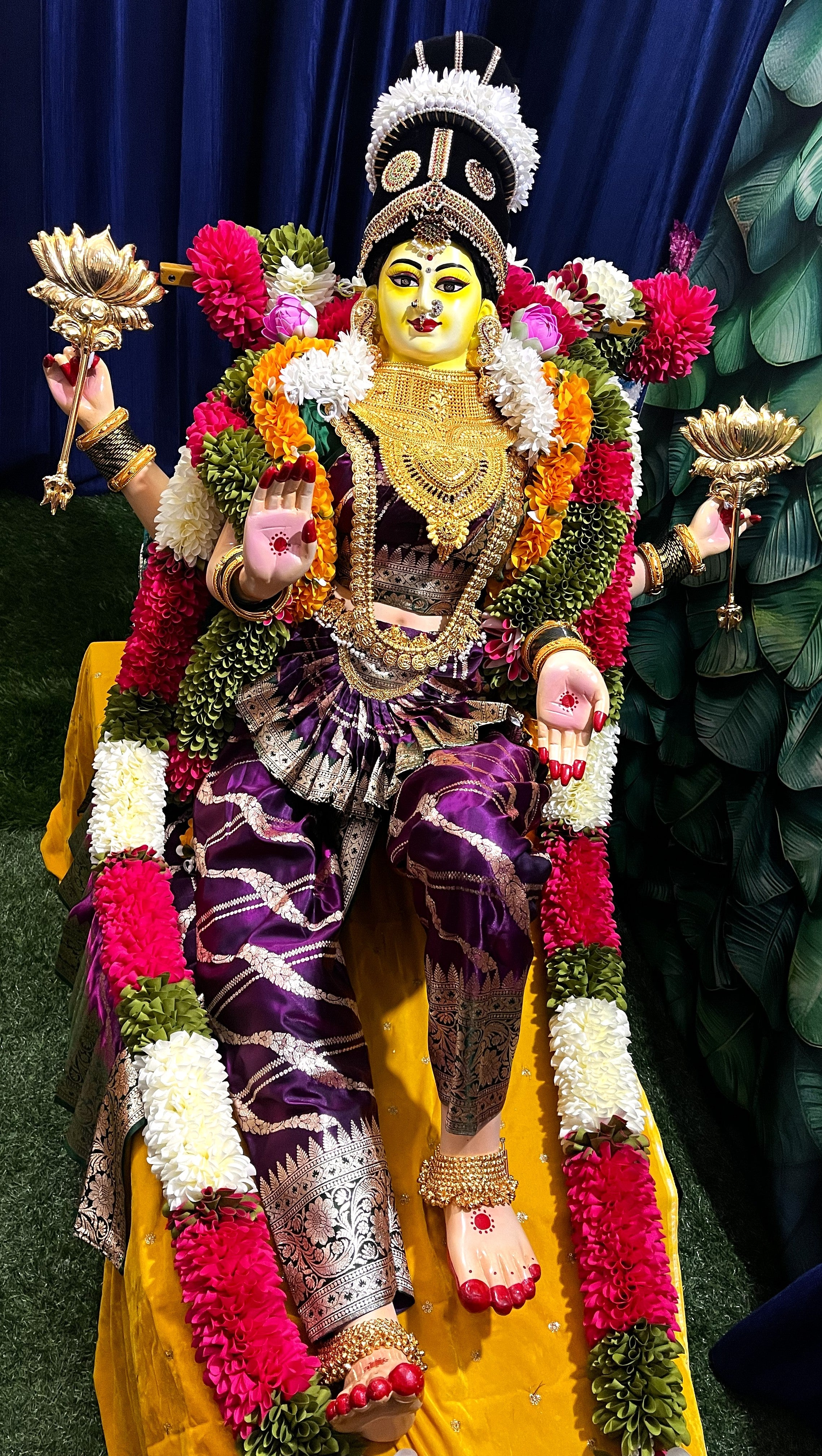 Premium Goddess Rajya Lakshmi (Varamahalakshmi) Temple Style Complete Alankaram Collection | Fully Dismantlable Goddess Idol for Varamahalakshmi & Navaratri 2