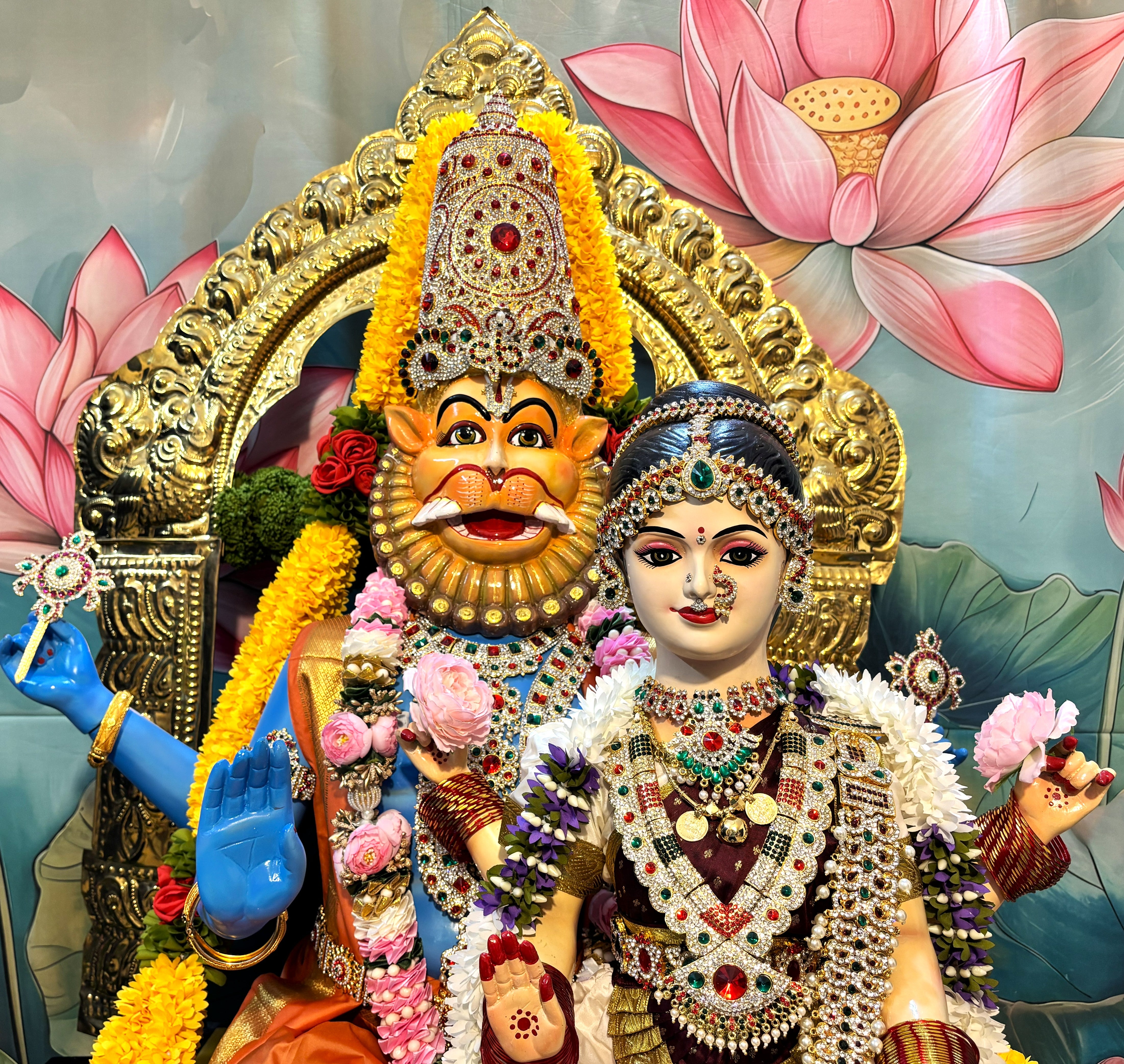 Premium Deity Lakshmi Narasimha (Varamahalakshmi) Temple Style Complete Alankaram Collection | Fully Dismantlable Goddess Idol for Varamahalakshmi & Navaratri 2