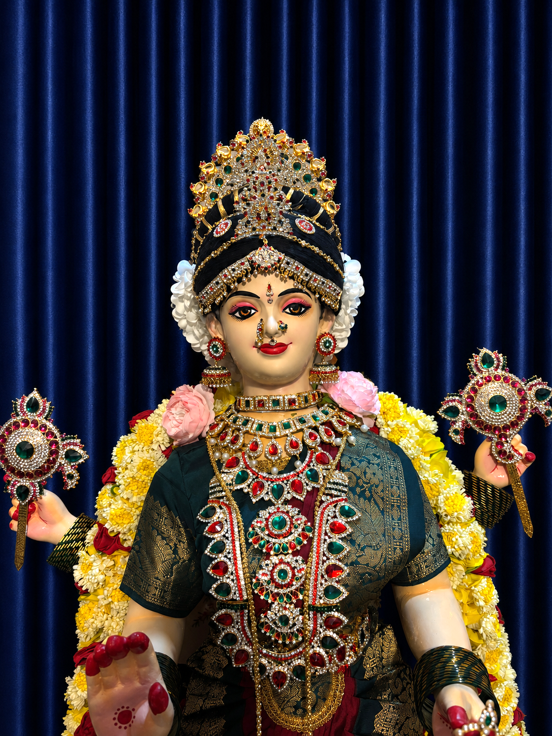 Premium Deity Mahalakshmi (Varamahalakshmi) Temple Style Complete Alankaram Collection | Fully Dismantlable Goddess Idol for Varamahalakshmi & Navaratri 2