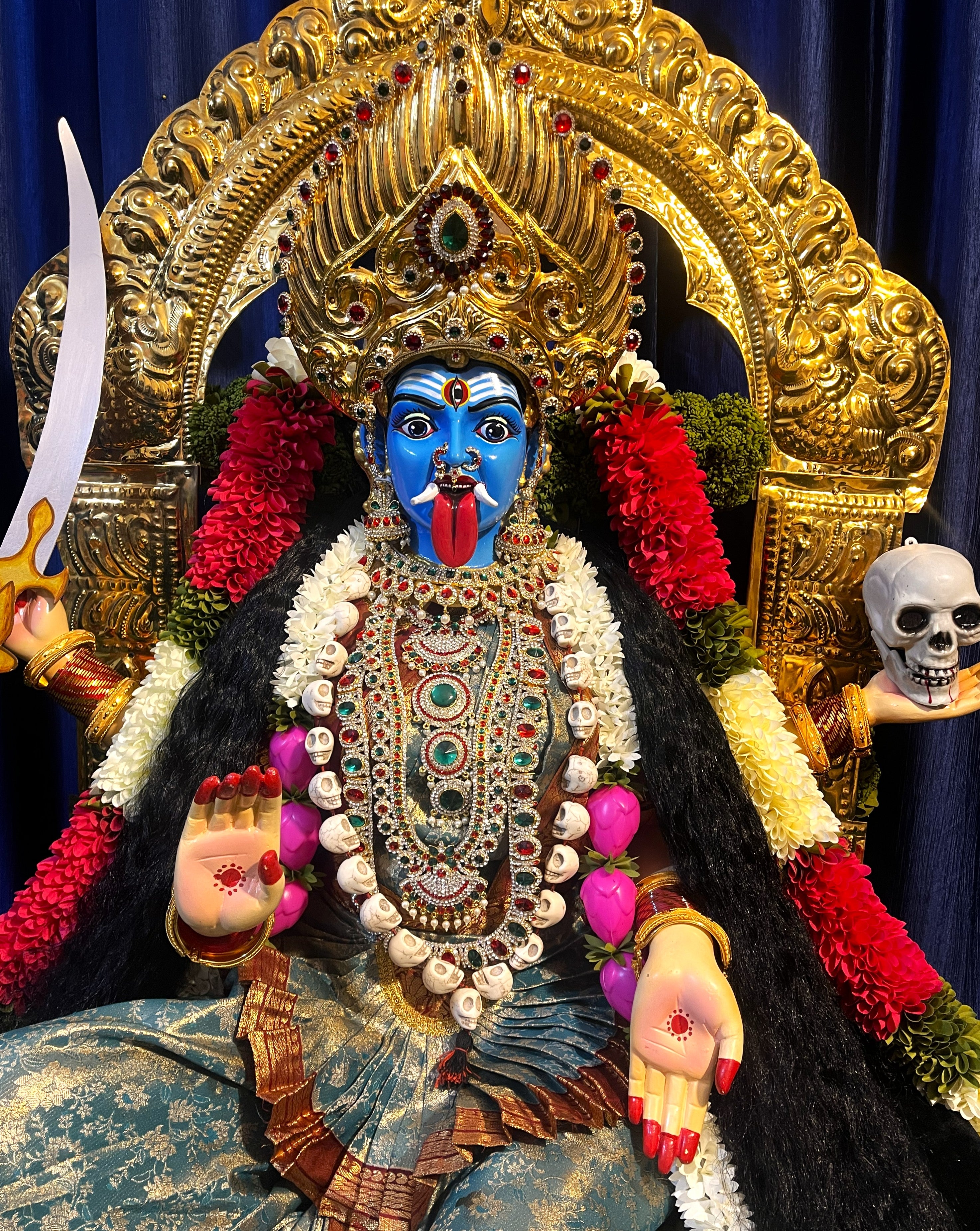 Premium CHAMUNDA / MAHA KALI Fiber Body with Semi Kanchivaram Tissue Silk Saree, Temple Jewellery, Stone Alankaram | Fully Dismantlable diety Idol for Navaratri 2