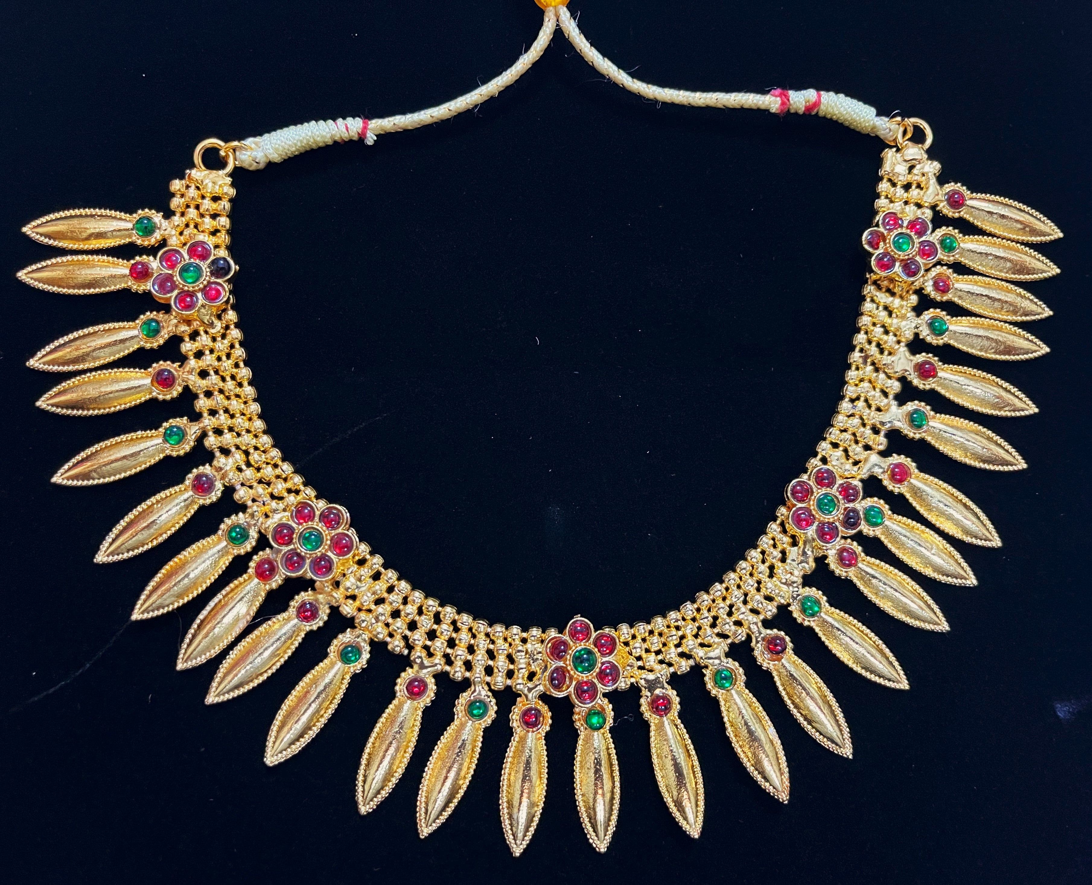 Deity short necklace / Choker - Pearls with read and green kemp stones on Gold plated metal alloy 1