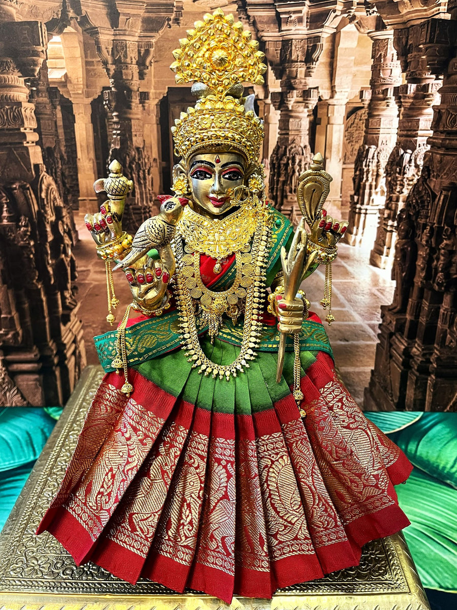 Deity half saree / lehenga patka made of Kanchivaram Pure Silk fabric. - Parrot Green colour lehenga with Red Border and Red colour dupatta