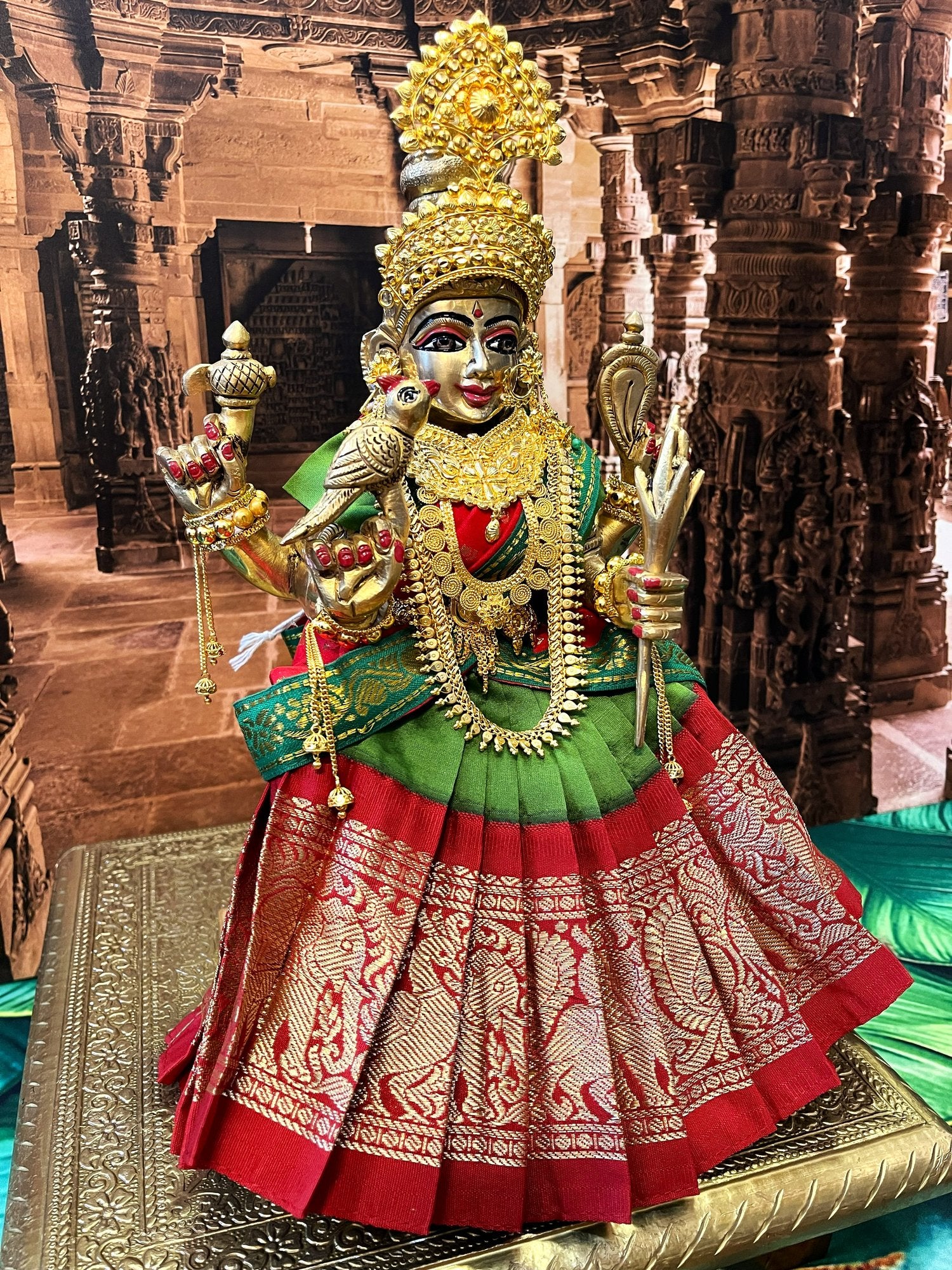 Deity half saree / lehenga patka made of Kanchivaram Pure Silk fabric. - Parrot Green colour lehenga with Red Border and Red colour dupatta 6