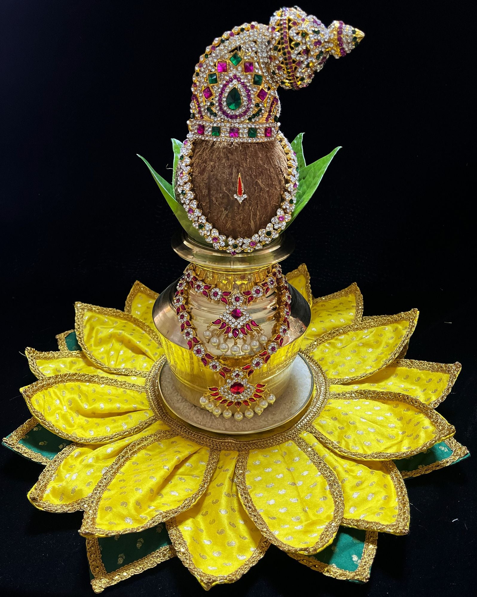 Lotus Asan made of Soft Silk (Pure Silk) - Yellow petals and Green leaves with Gold border 1