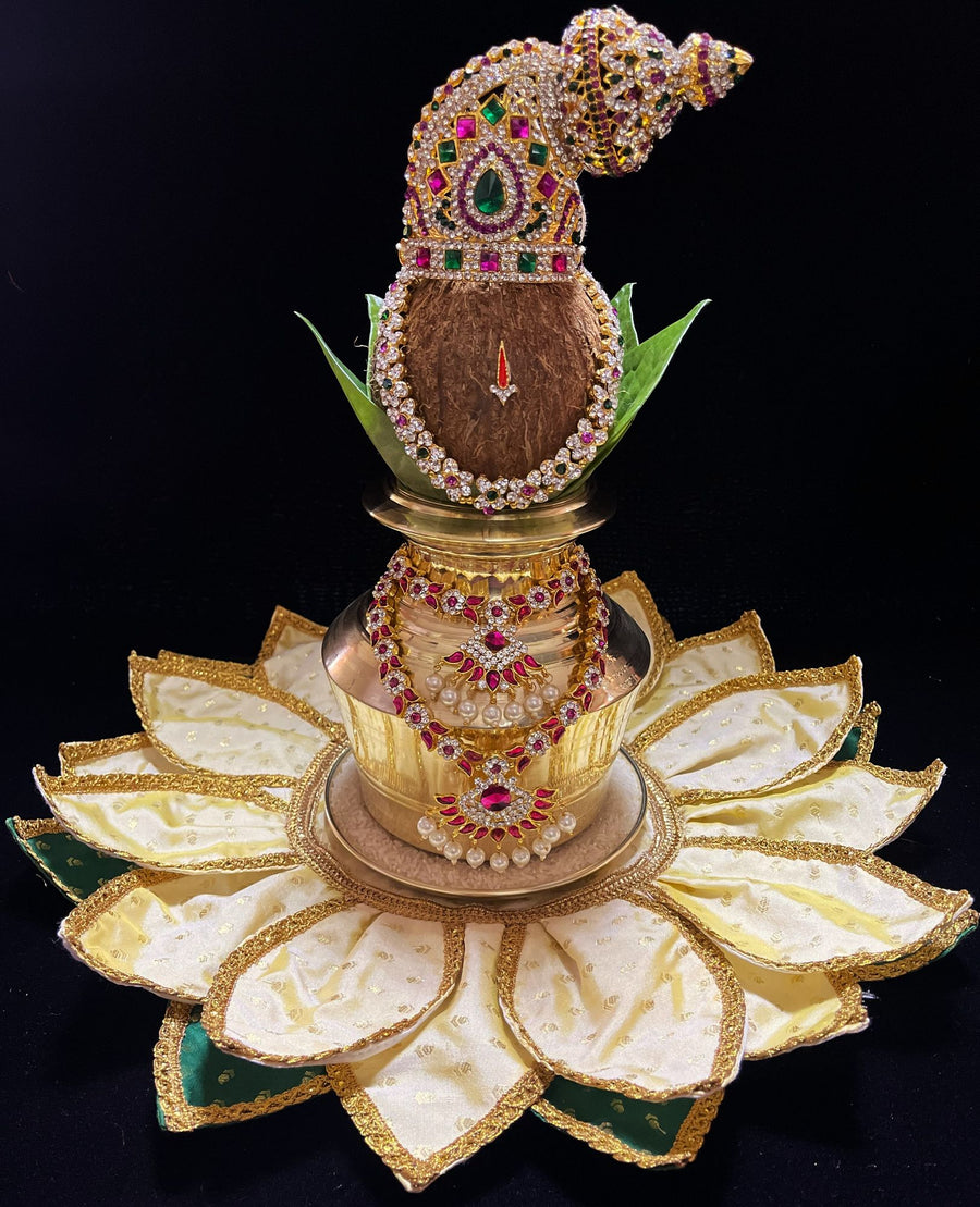 Lotus Asan made of Soft Silk (Pure Silk) - Off White petals and green leaves with Gold border