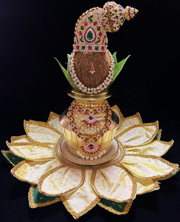 Lotus Asan made of Soft Silk (Pure Silk) - Off White petals and green leaves with Gold border