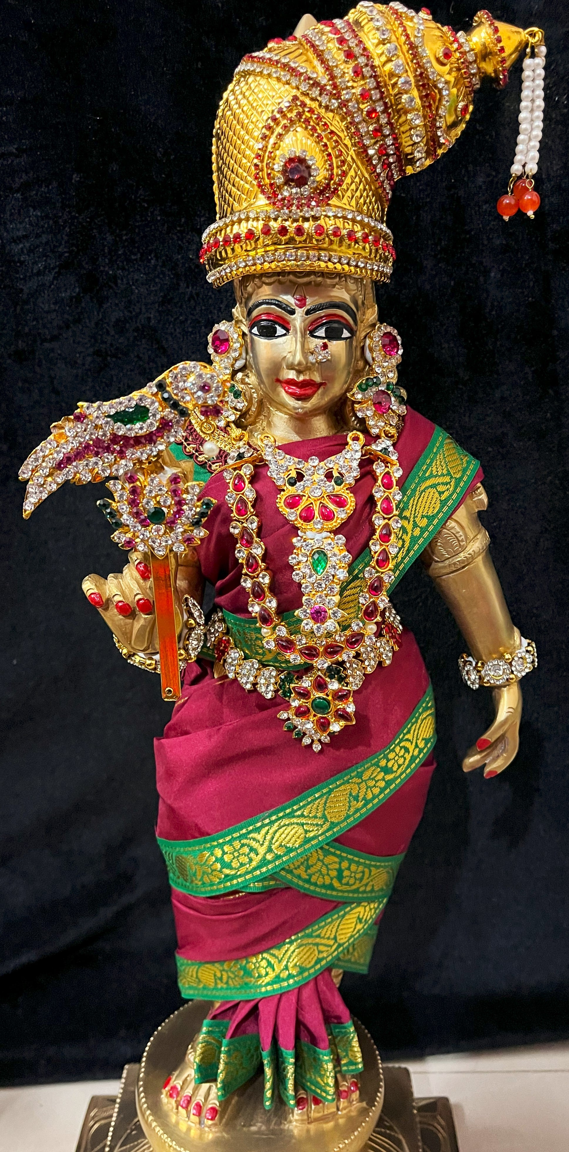 Deity Unstitched Meenakshi Saree made of Plain Silk (Not Pure Silk) - Maroon Saree with Green border and Green blouse 2