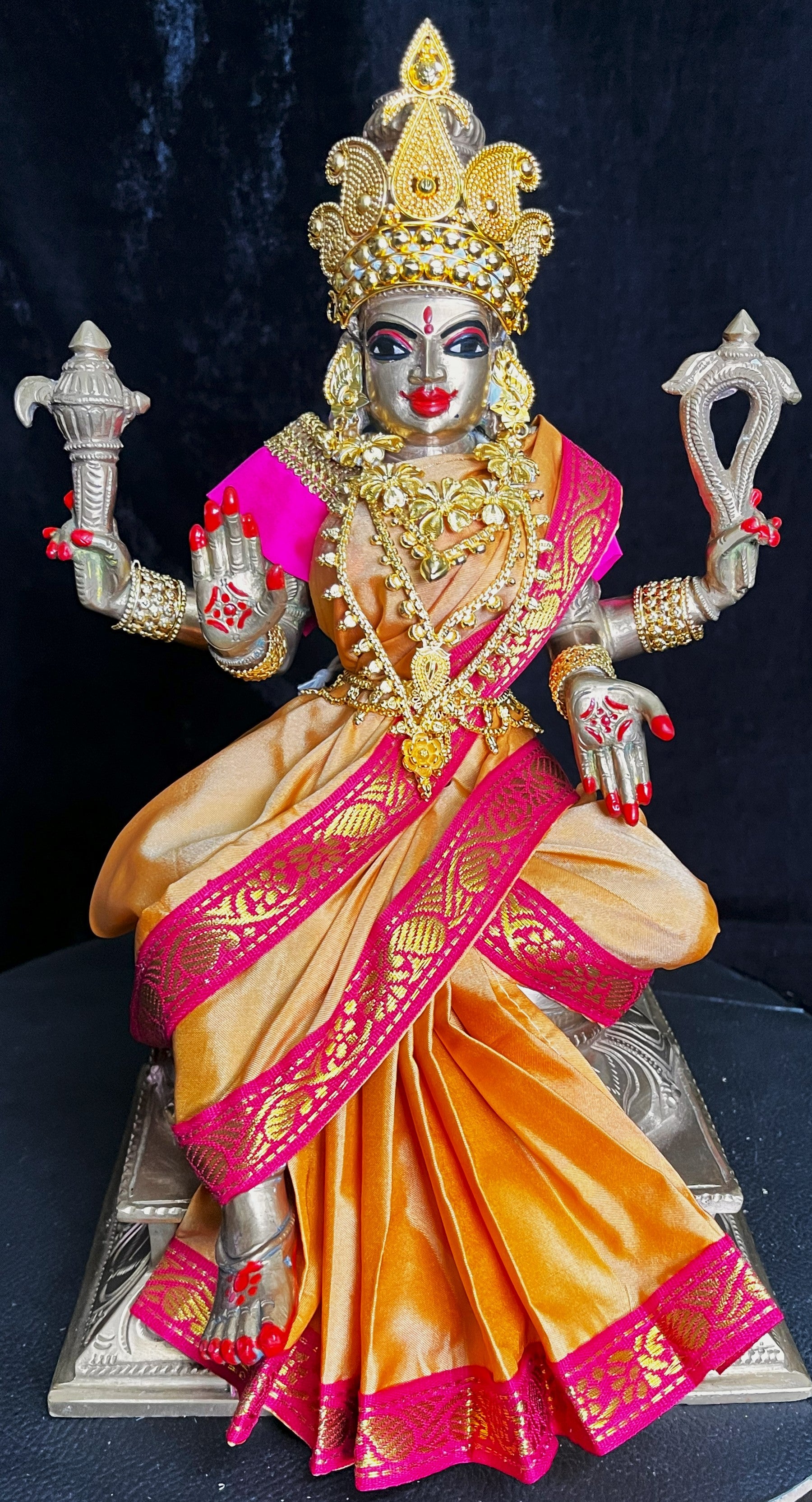 Deity Unstitched Meenakshi Saree made of Plain Silk (Not Pure Silk) - Pastel Orange Saree with Pink border and Pink blouse 2
