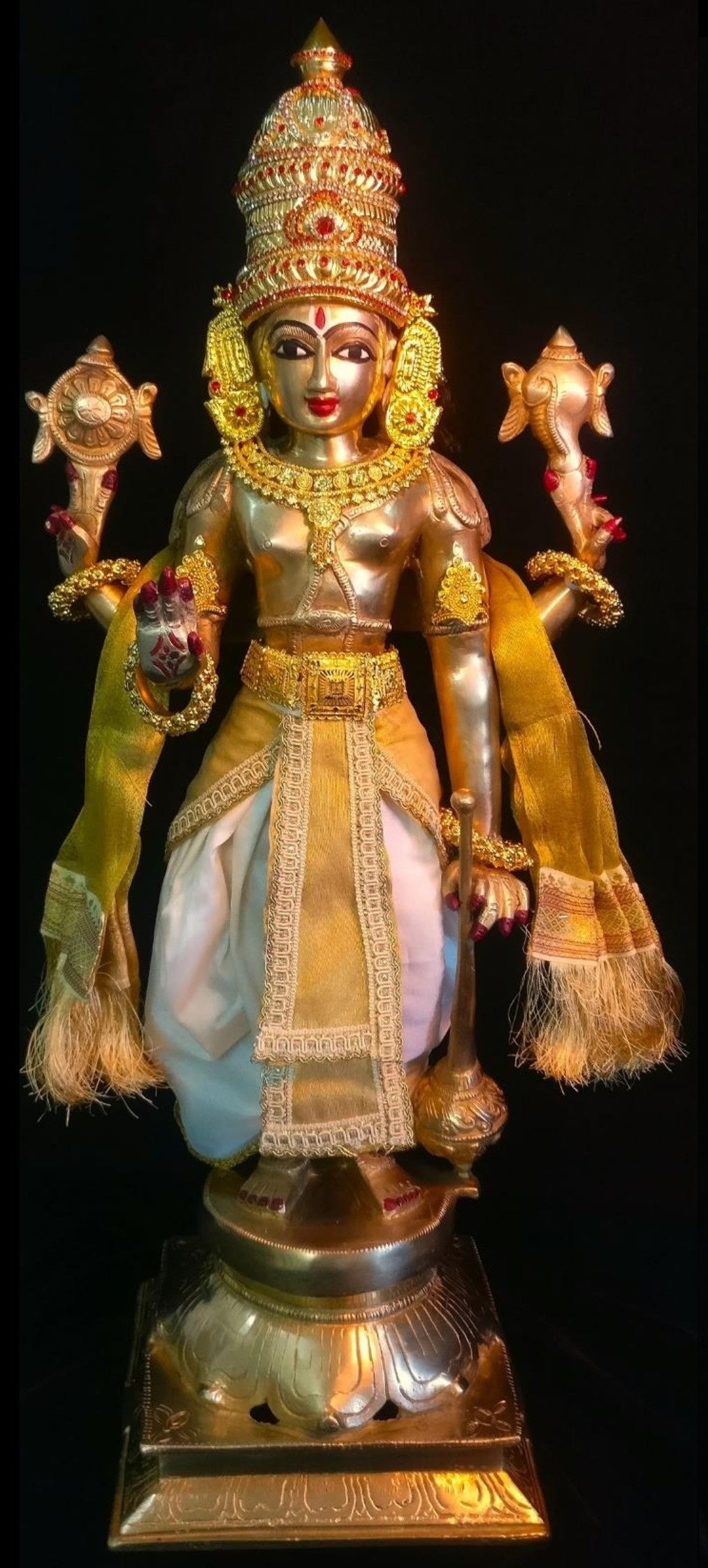 Deity dhoti and patka shalya / Uparna vastra made of Kanchivaram Pure Silk fabric. - Off white colour dhoti with Gold border and Gold colour Shalya 16