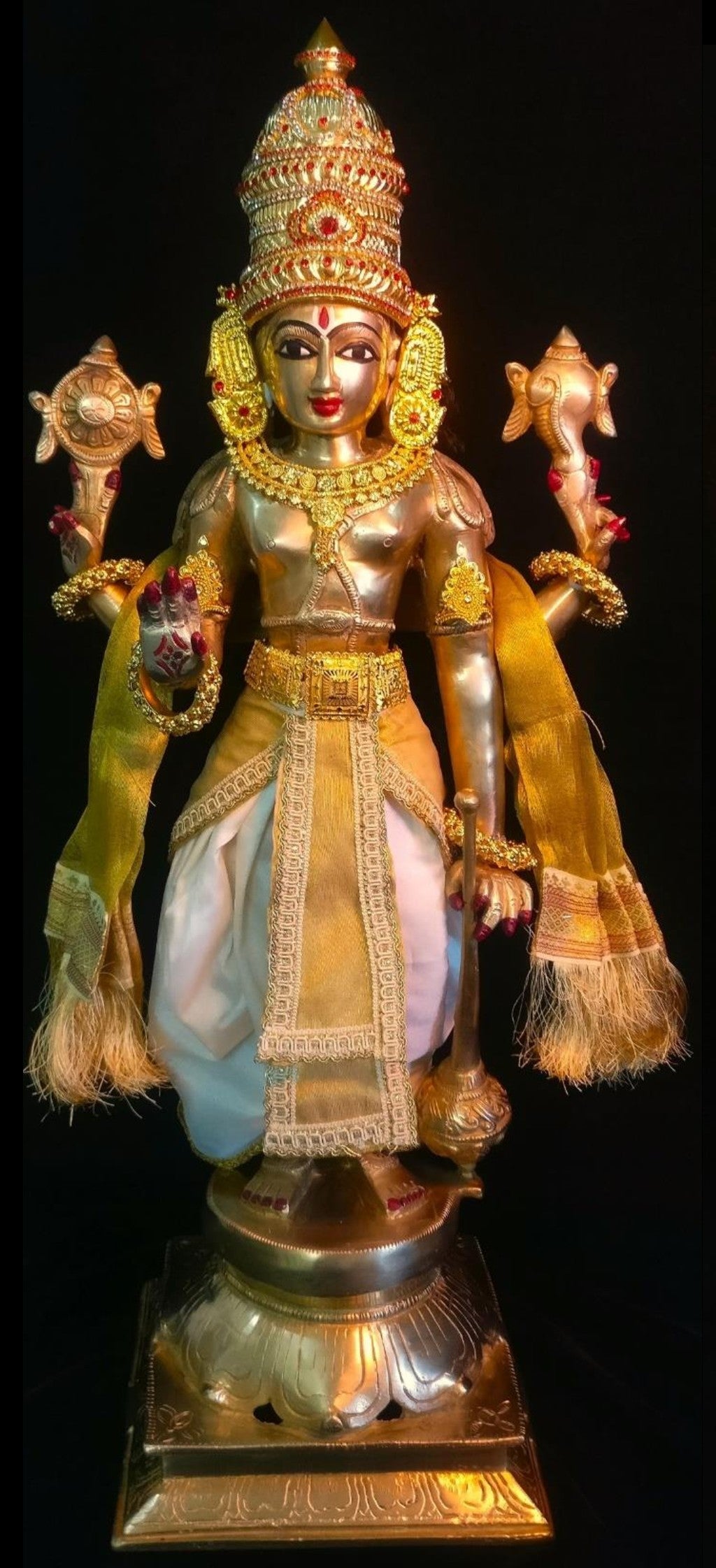Deity dhoti and patka shalya / Uparna vastra made of Kanchivaram Pure Silk fabric. - Off white colour dhoti with Gold border and Gold colour Shalya 18