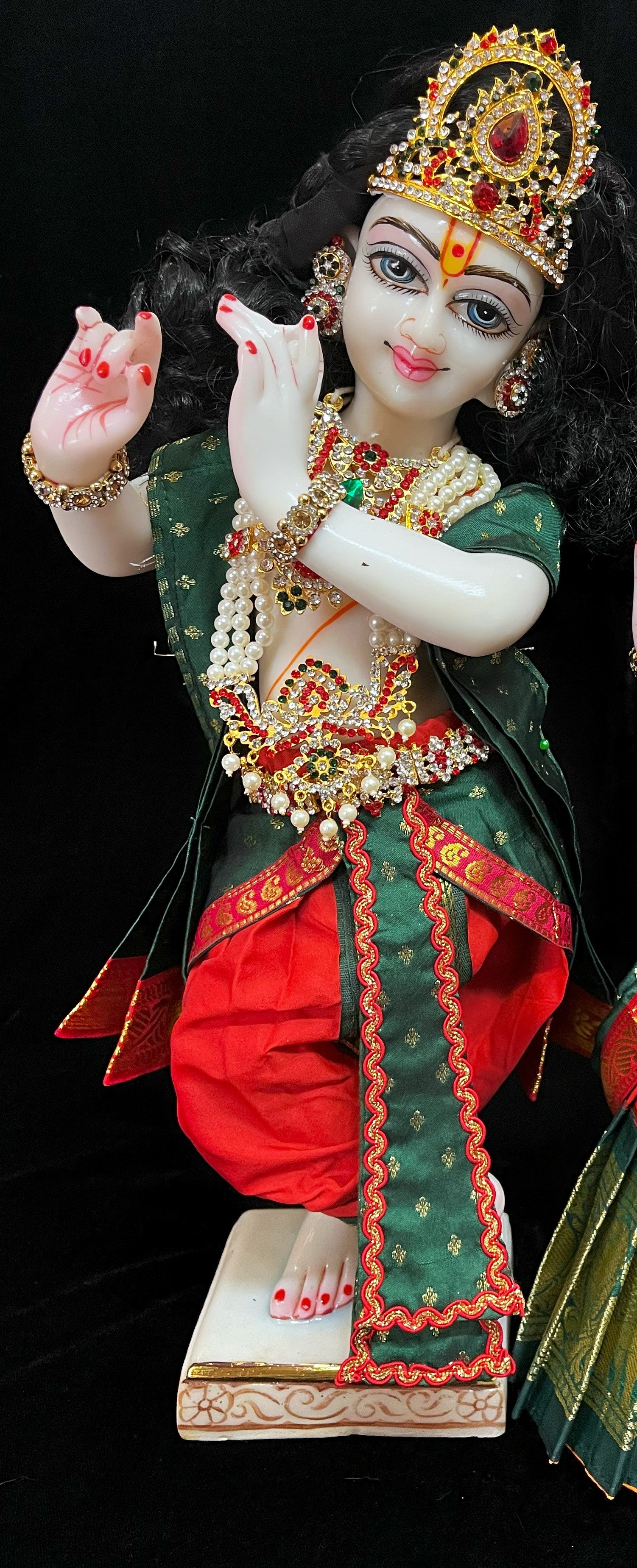 God Idol Dhoti Patka/Shalya, Kanchivaram Pure Silk - Red colour dhoti with Dark Green Border and Dark Green colour Shalya 2
