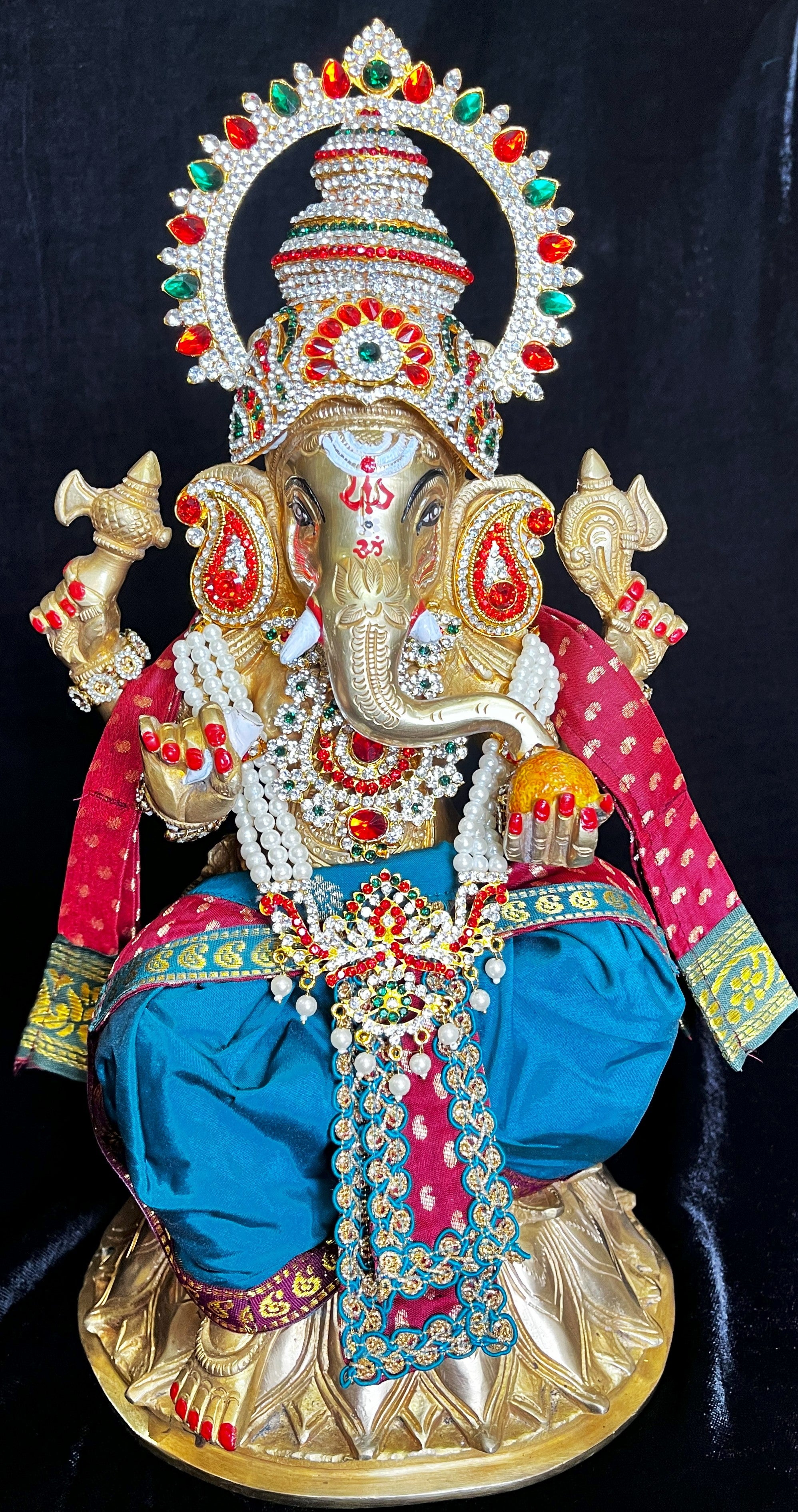 God Idol Dress – Dhoti, Bhgavan dress, Deity dhoti patka/shalya, Khes, Patka, Uparna Vastra for Ganpati, Krishna, Balaji, Murugan, Isar Ji | Gangaur, made of Kanchivaram Pure Silk material - Teal Blue colour dhoti with red Border and Maroon colour Shalya
