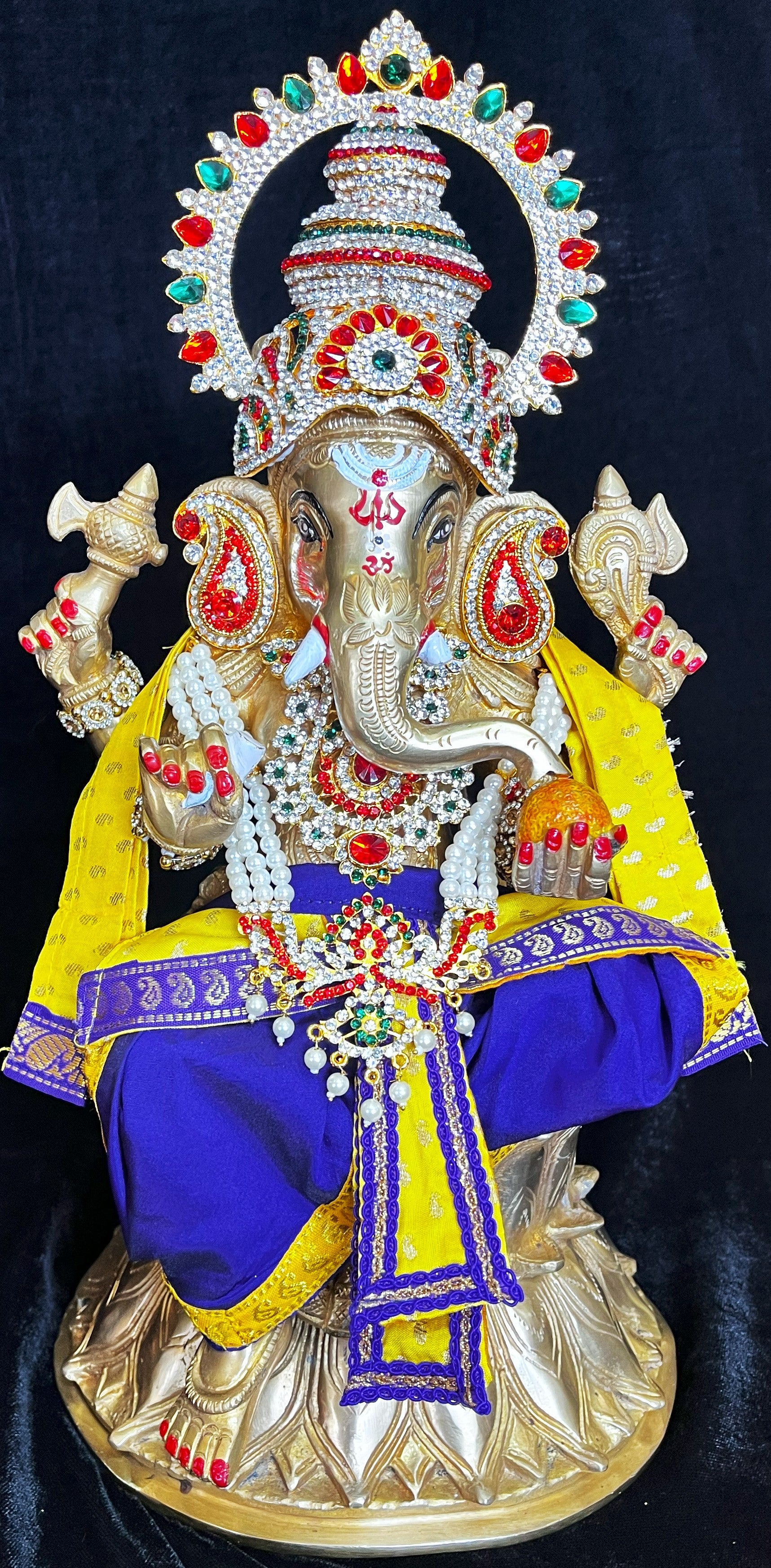 God Idol Dress – Dhoti, Bhgavan dress, Deity dhoti patka/shalya, Khes, Patka, Uparna Vastra for Ganpati, Krishna, Balaji, Murugan, Isar Ji | Gangaur, made of Kanchivaram Pure Silk material - Voilet colour dhoti with Red Border and Yellow colour Shalya 3