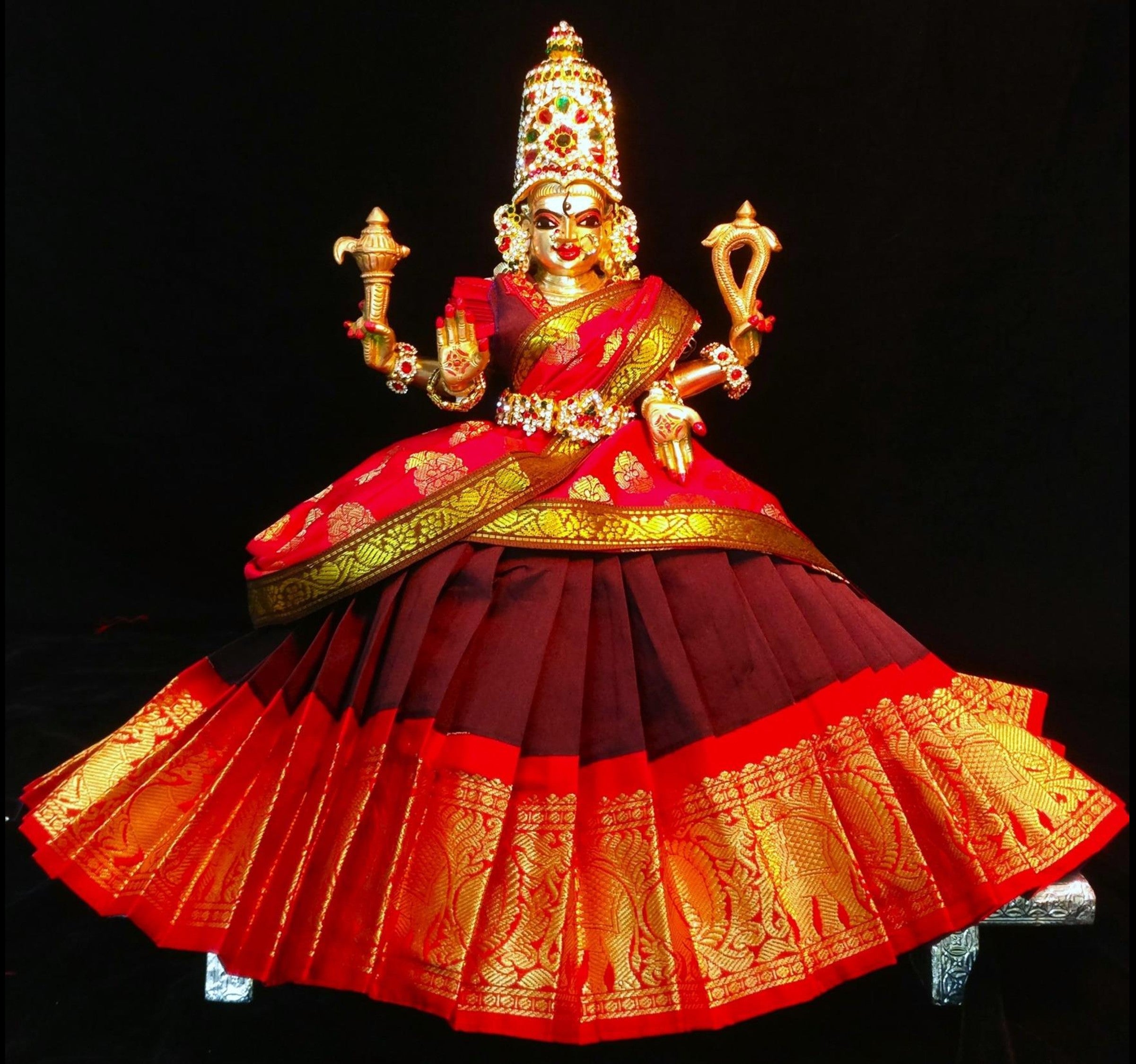Deity half saree / lehenga patka made of Kanchivaram Pure Silk fabric. - Dark Brown colour lehenga with Red Border and Red colour dupatta 3