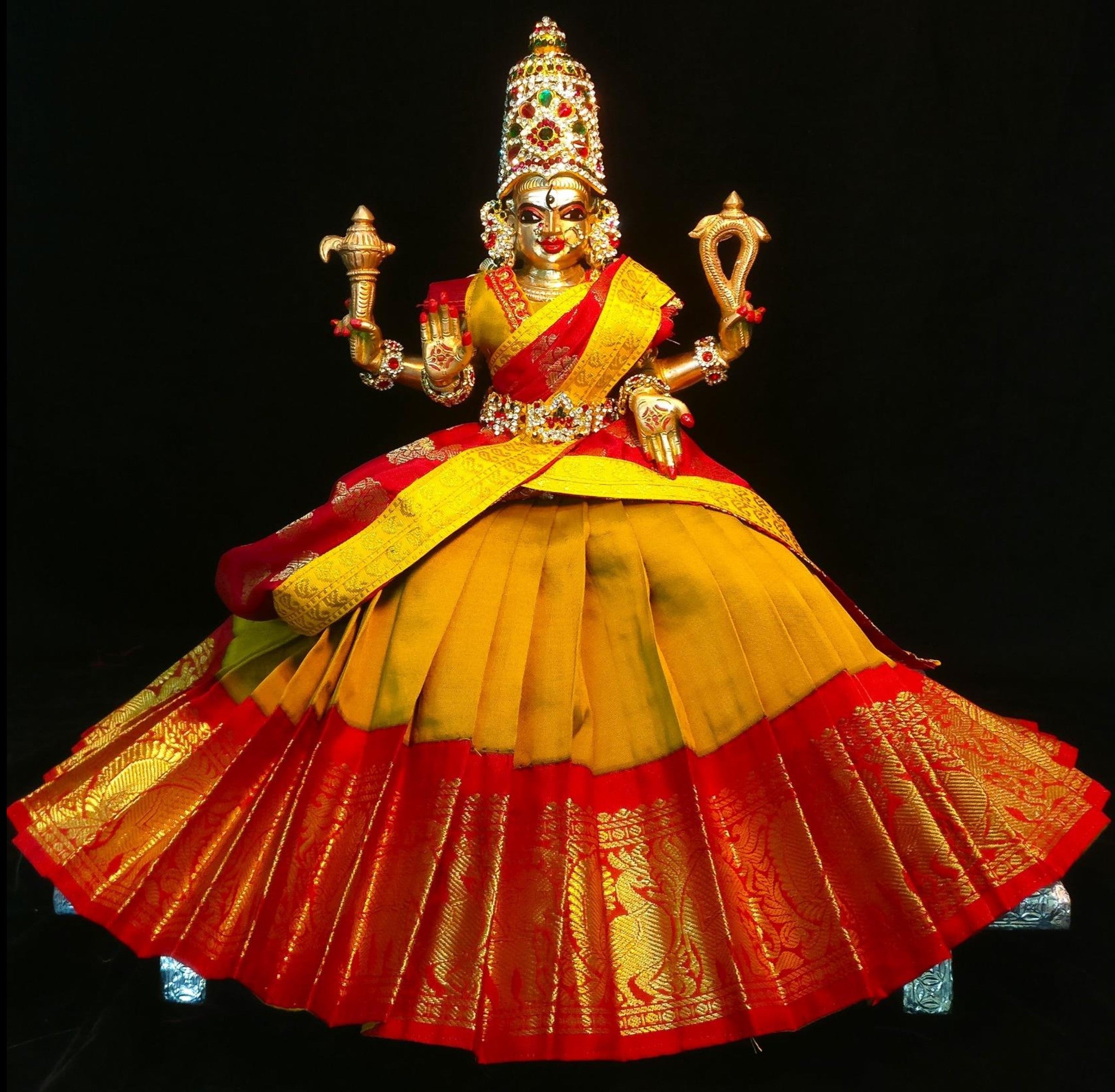 Deity half saree / lehenga patka made of Kanchivaram Pure Silk fabric. - Mustard colour lehenga with Red Border and Red colour dupatta 3