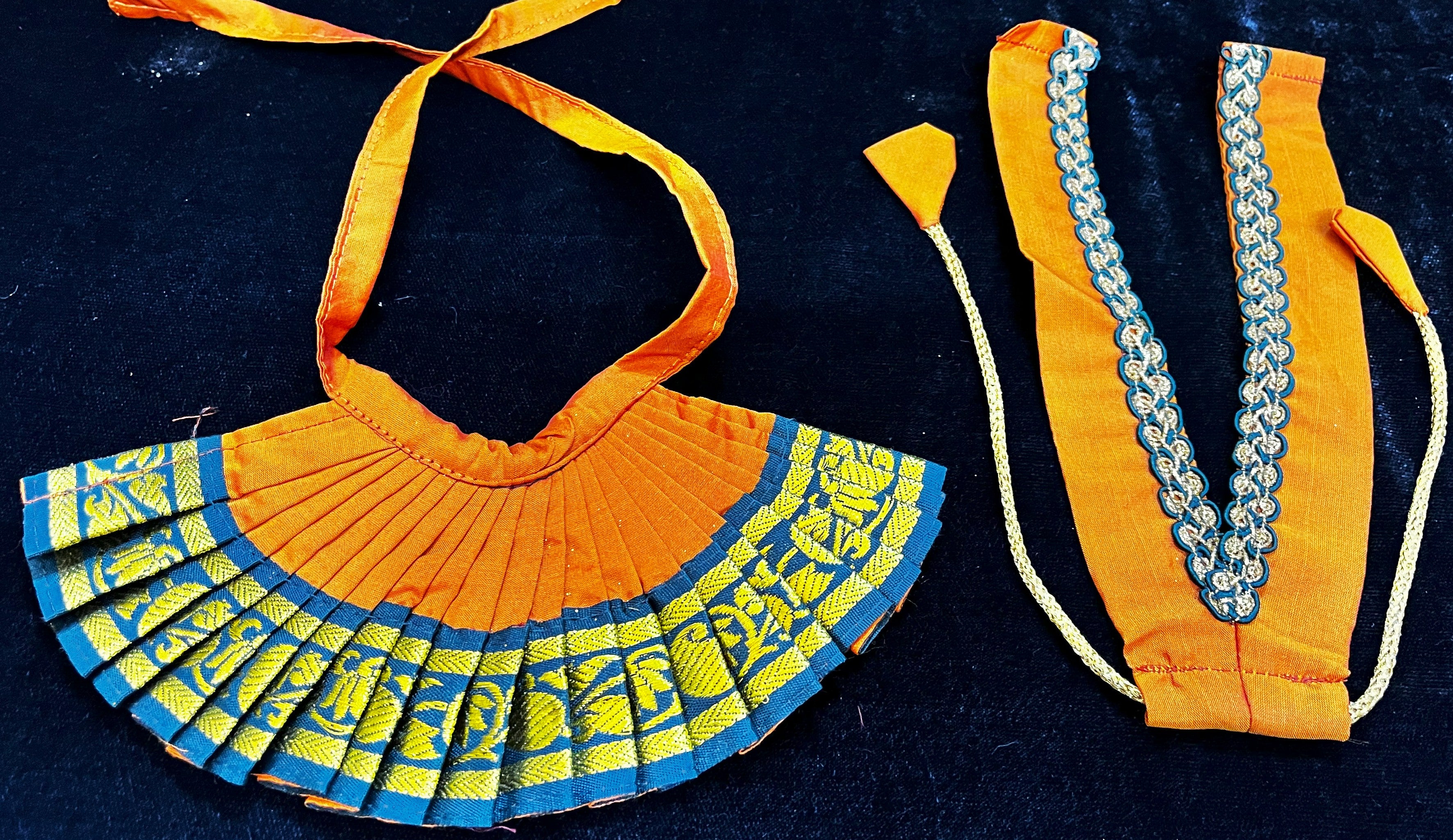 Deity half saree / lehenga patka made of Kanchivaram Pure Silk fabric. - Orange colour lehenga with Green Border and Teal colour dupatta 4