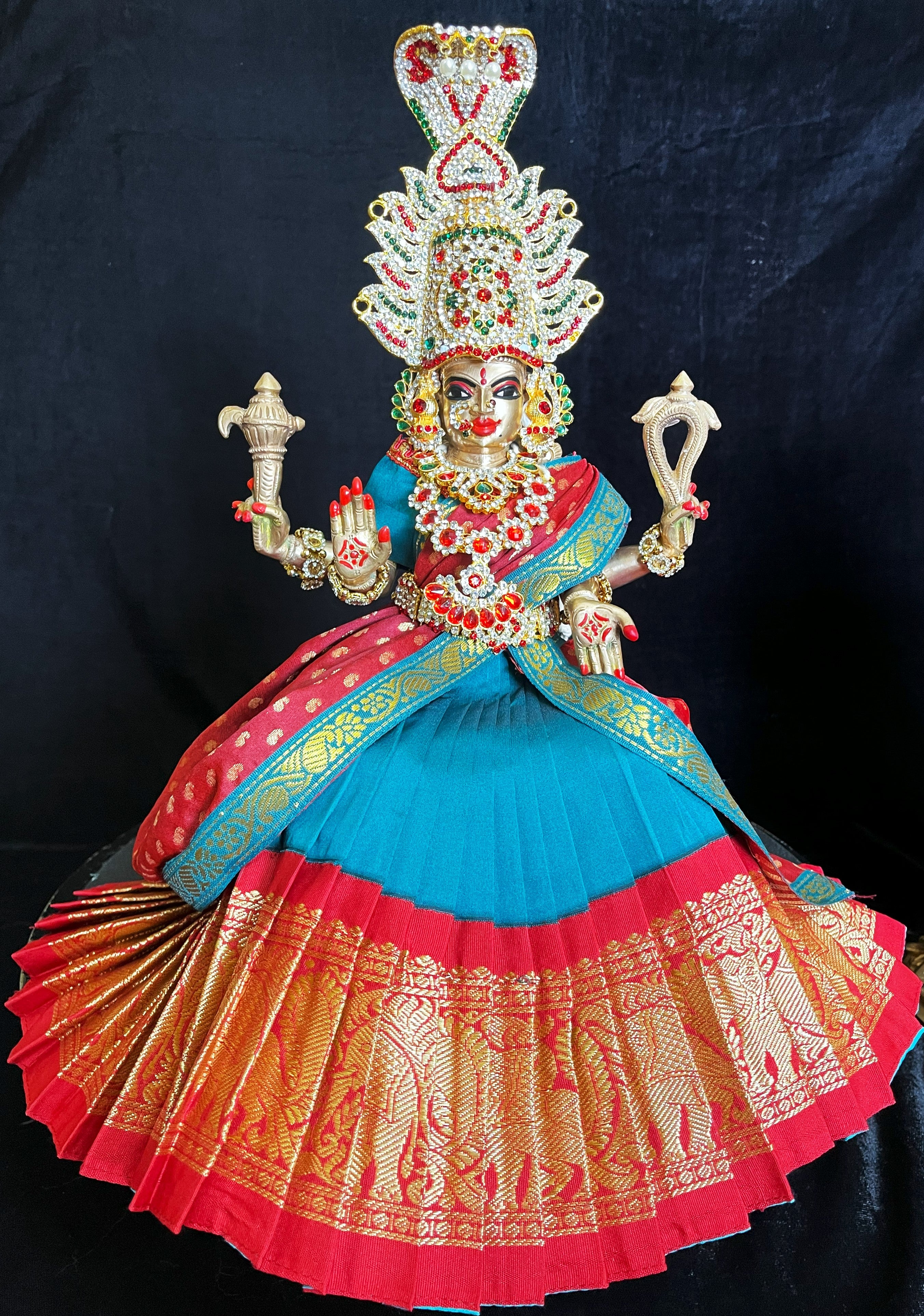 Deity half saree / lehenga patka made of Kanchivaram Pure Silk fabric. - Teal Blue colour lehenga with red Border and Maroon colour dupatta 2