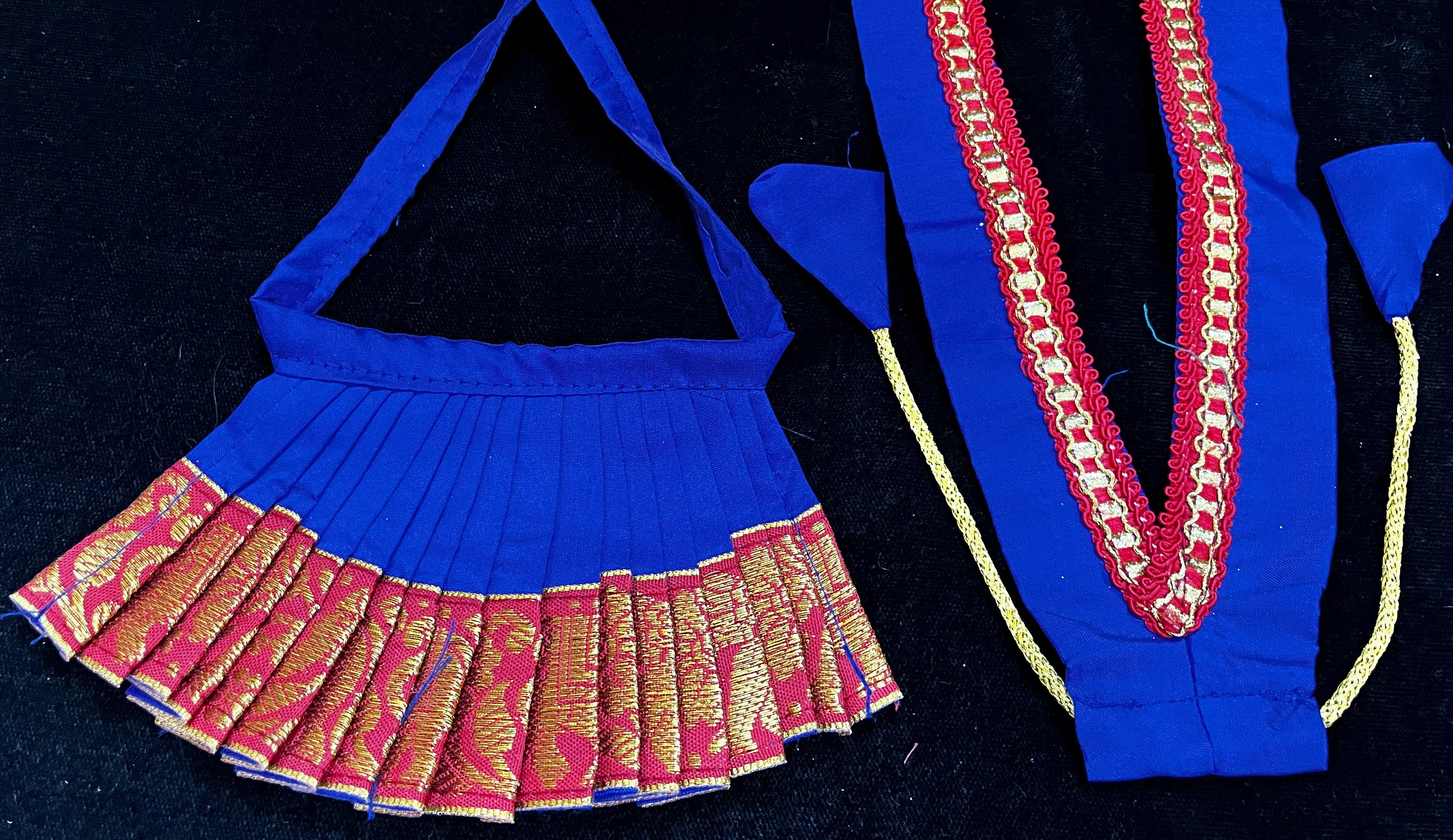 Deity half saree / lehenga patka made of Kanchivaram Pure Silk fabric. - Royal Blue colour lehenga with Red Border and Light Pink colour dupatta 4