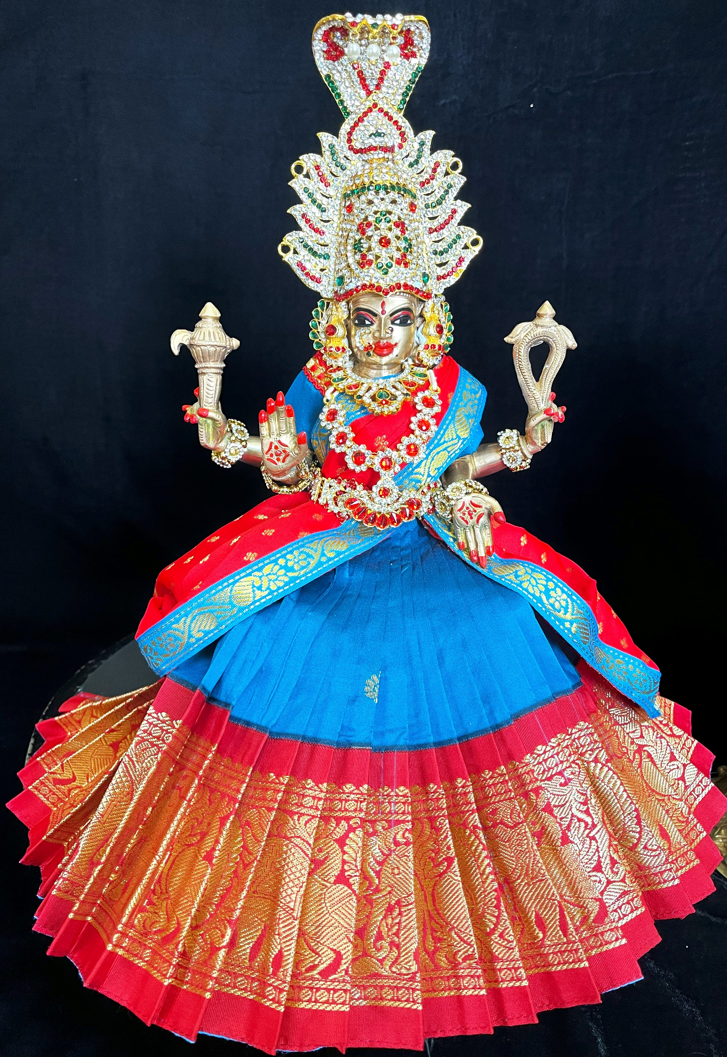 Deity half saree / lehenga patka made of Kanchivaram Pure Silk fabric. - Light blue colour lehenga with Red Border and Red colour dupatta 2