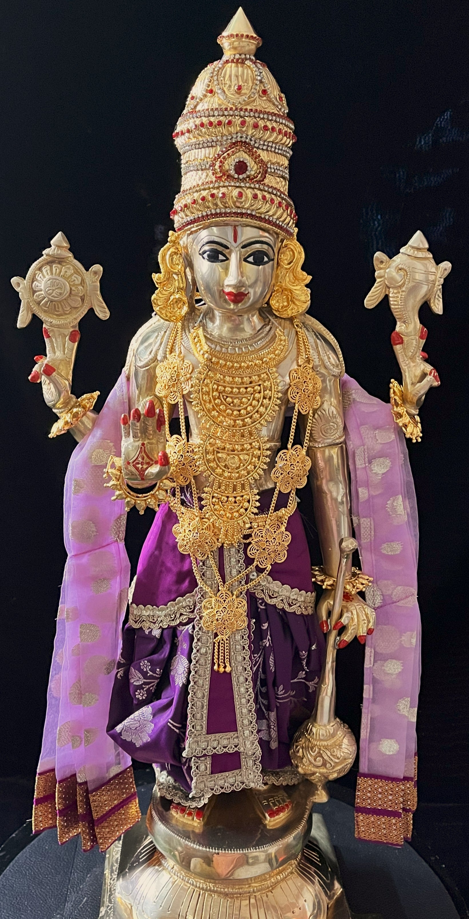 Deity dhoti and patka shalya / Uparna vastra made of Banaras Pure Silk fabric. - Violet colour dhoti with light Voilet colour shalya 2
