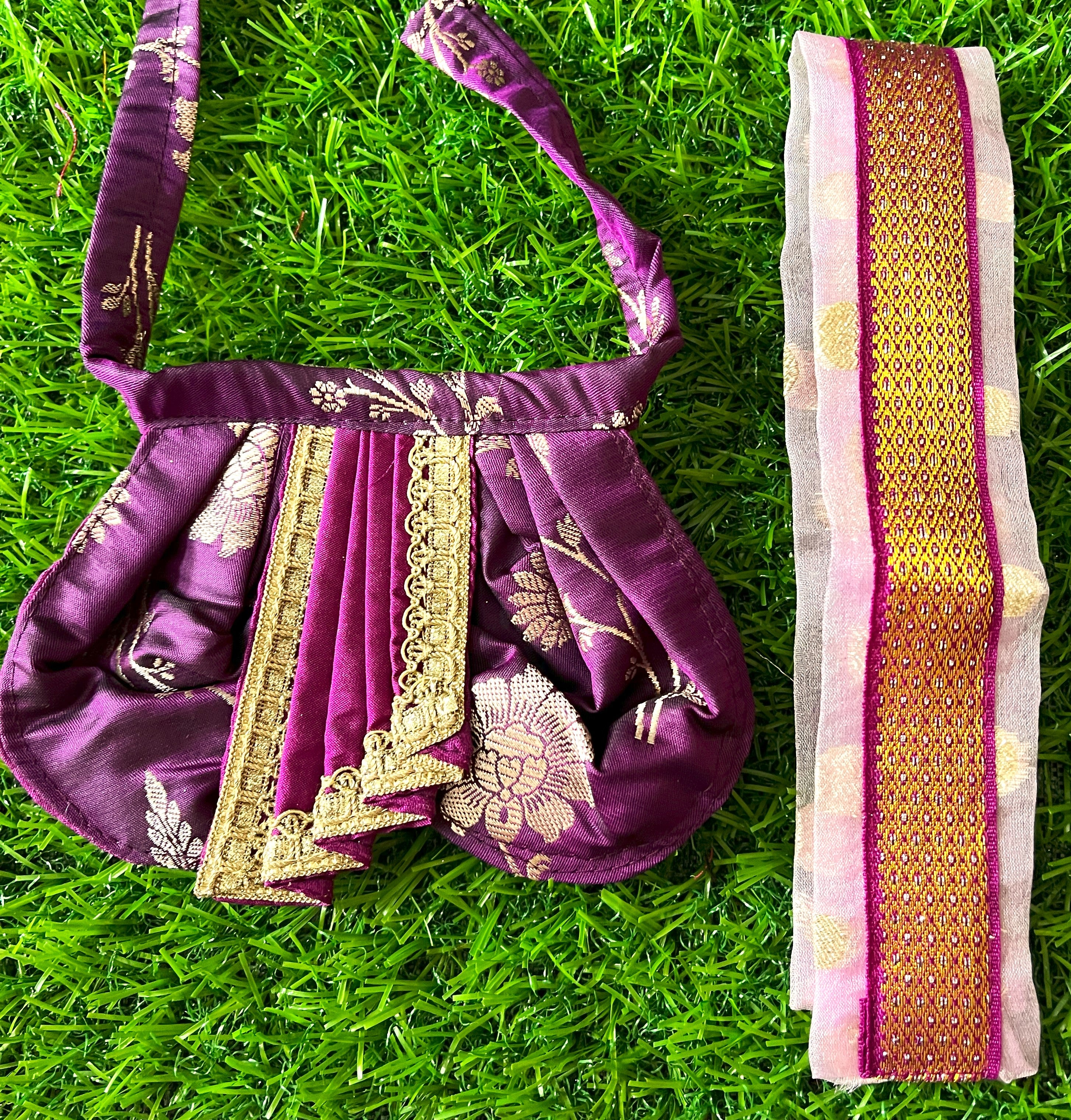 Deity dhoti and patka shalya / Uparna vastra made of Banaras Pure Silk fabric. - Violet colour dhoti with light Voilet colour shalya 4