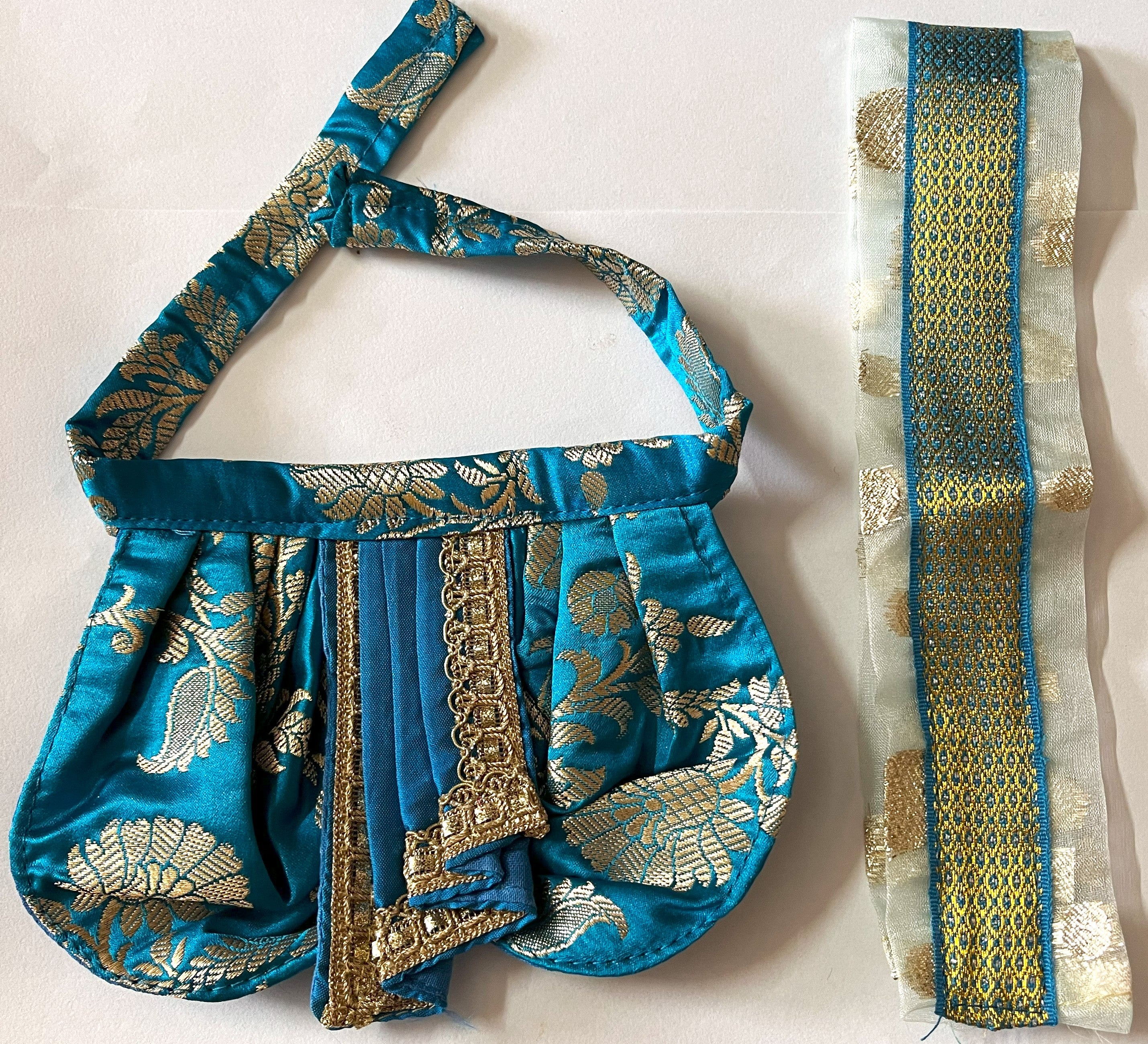 Deity dhoti and patka shalya / Uparna vastra made of Banaras Pure Silk fabric. - Light Blue colour dhoti with light Blue colour shalya 3