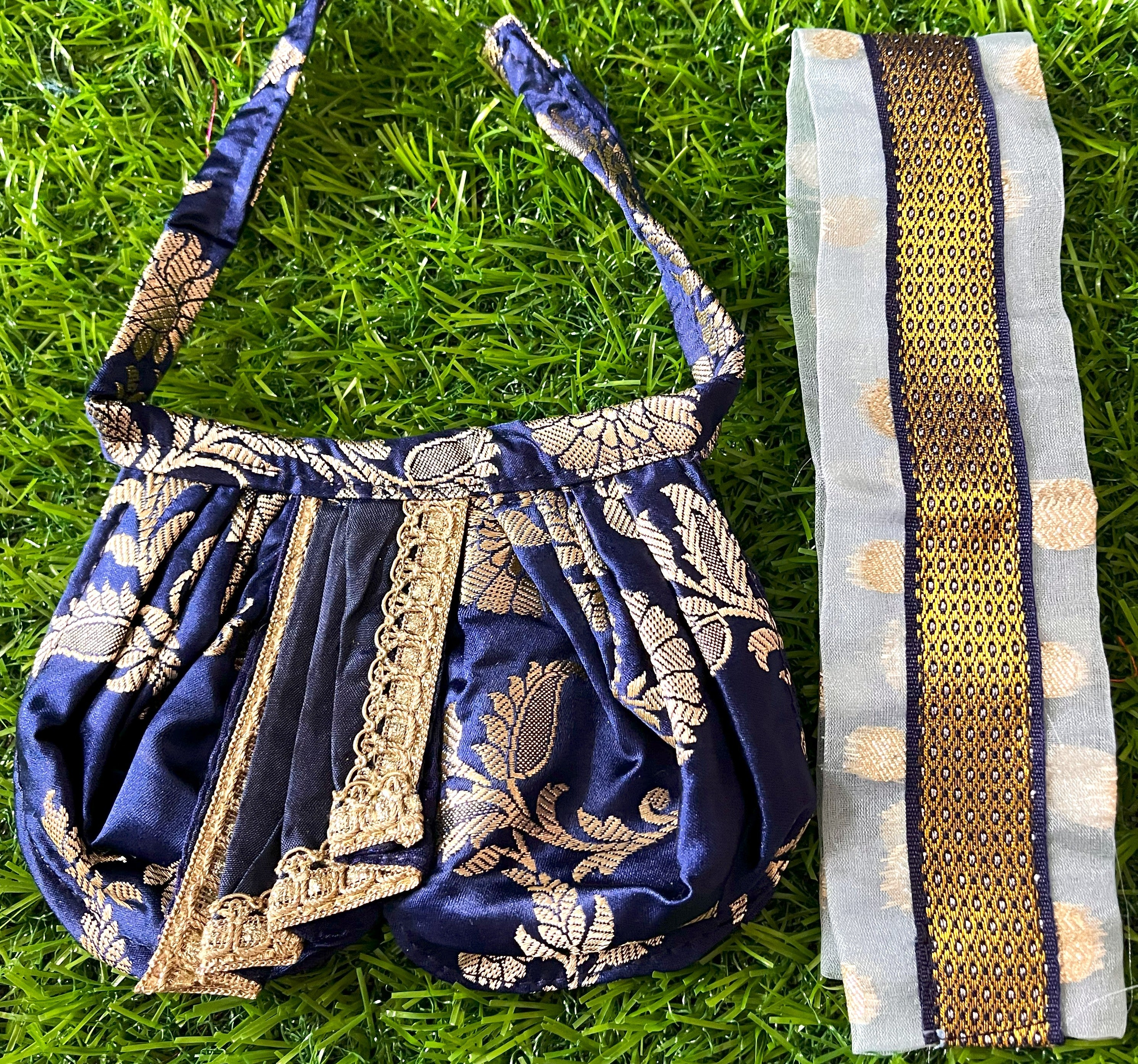 Deity dhoti and patka shalya / Uparna vastra made of Banaras Pure Silk fabric. - Navy Blue colour dhoti with light Blue colour shalya 3
