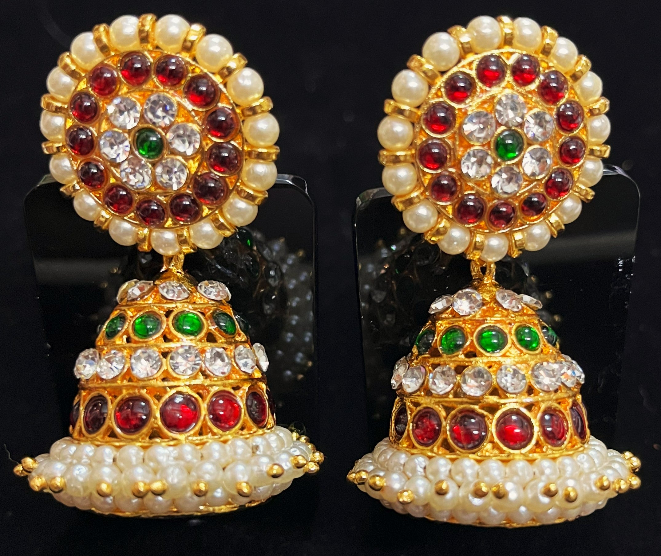 Deity earrings - Pearls with read and green kemp stones on Gold plated metal alloy 1