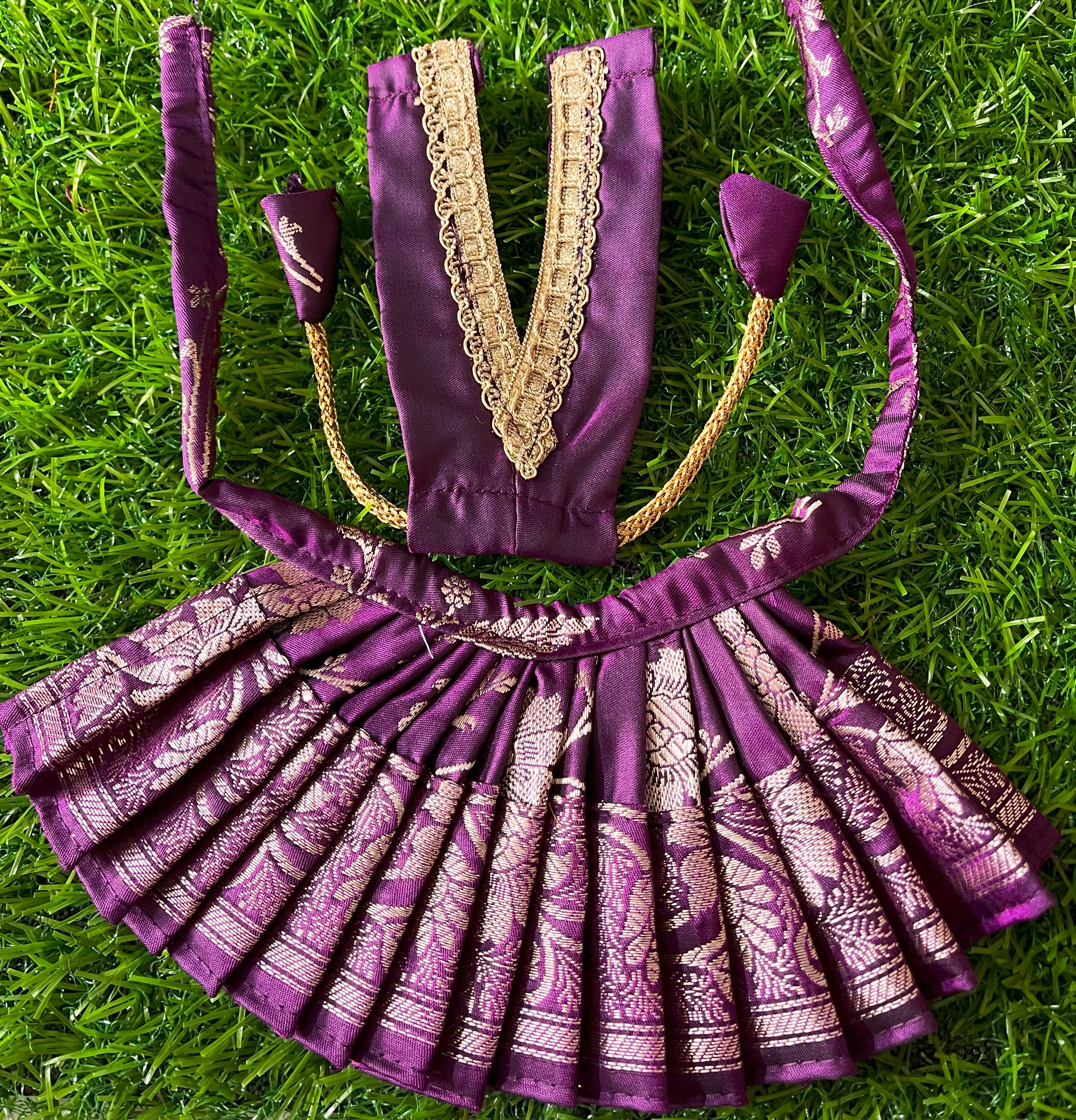 Deity half saree / lehenga patka made of Banaras Pure Silk fabric. - Violet colour lehenga with light Voilet colour dupatta 5