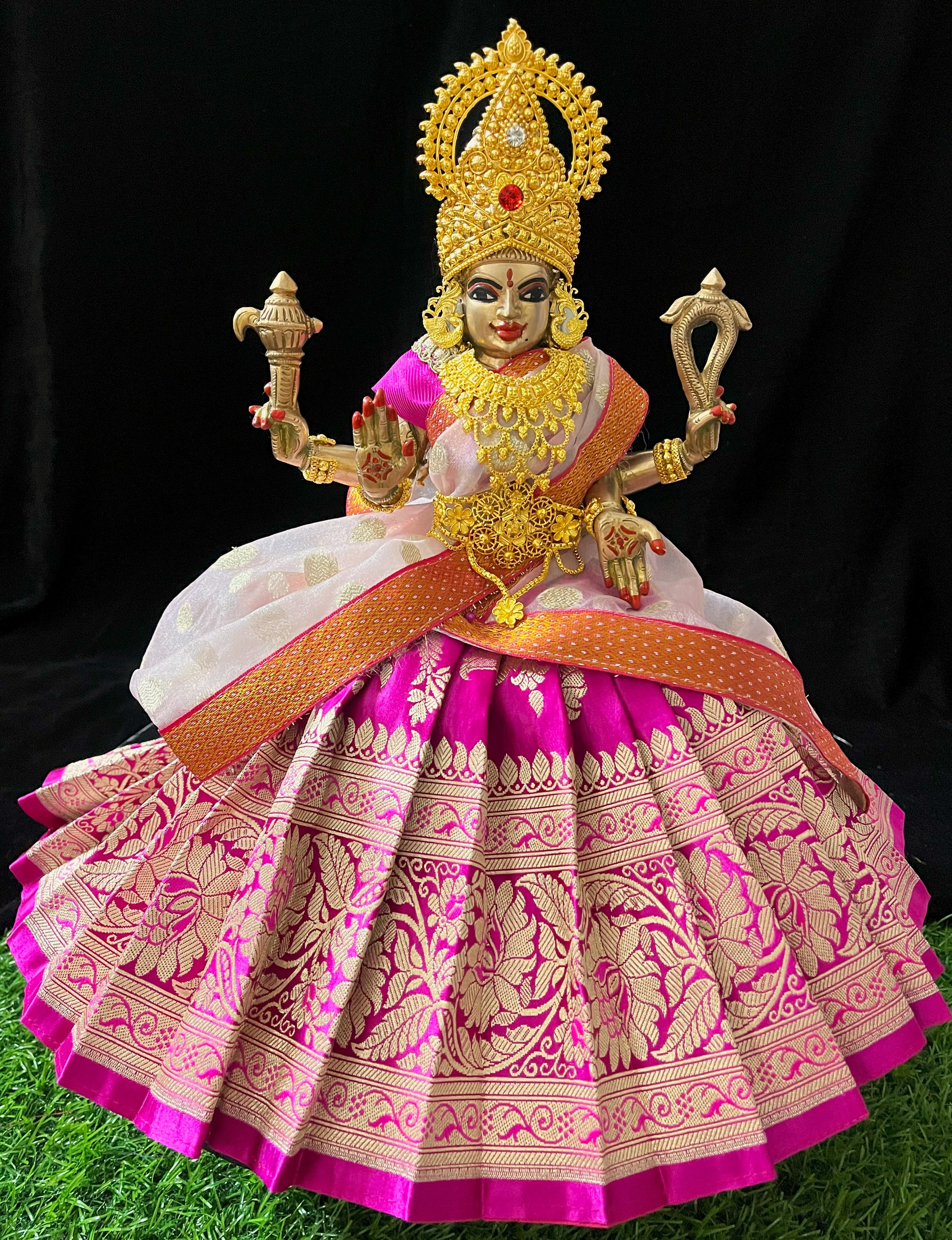 Deity half saree / lehenga patka made of Banaras Pure Silk fabric. - Pink colour lehenga with Light Pink colour dupatta 3