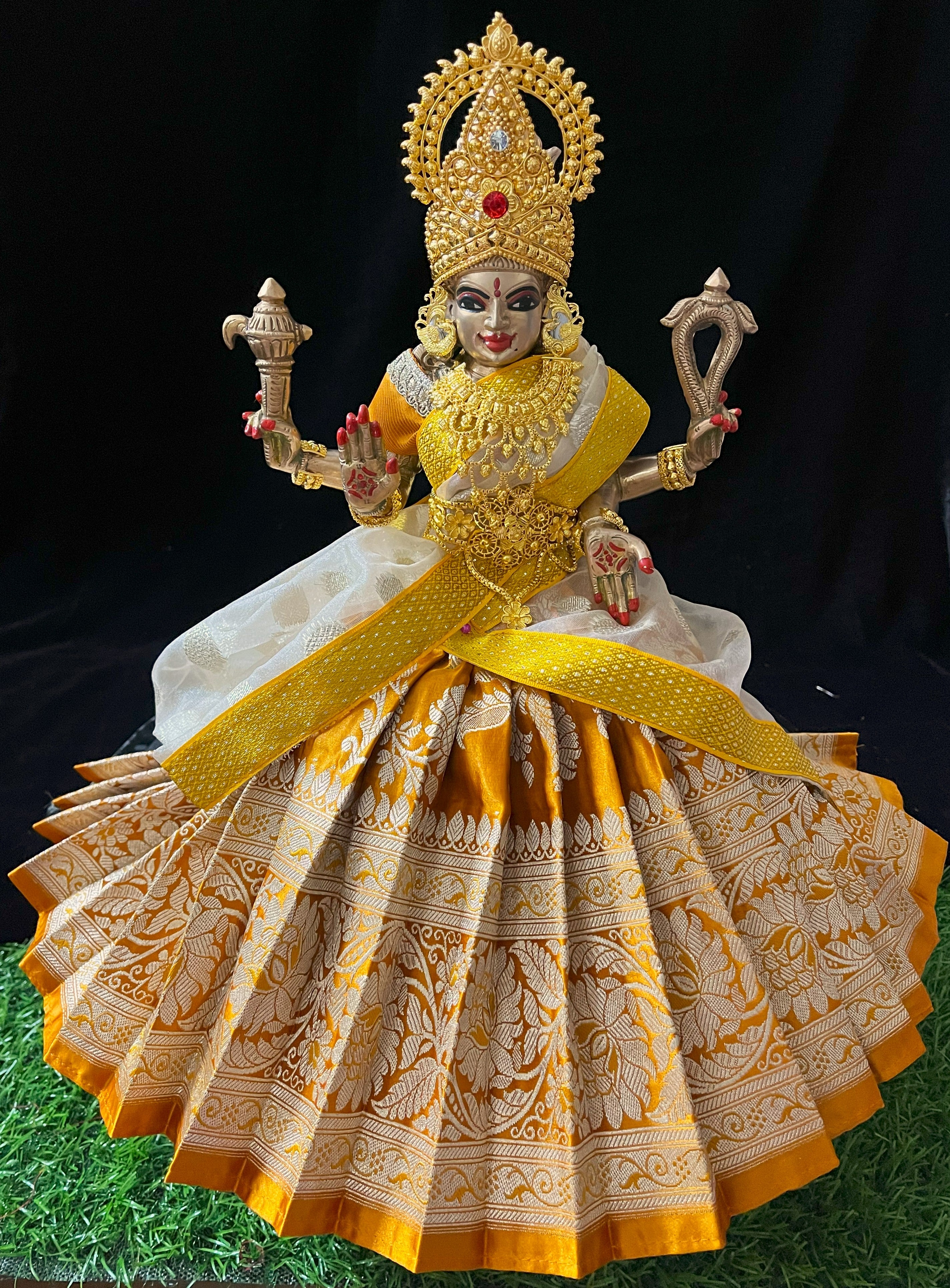 Deity half saree / lehenga patka made of Banaras Pure Silk fabric. - Mustard colour lehenga with golden colour dupatta 3