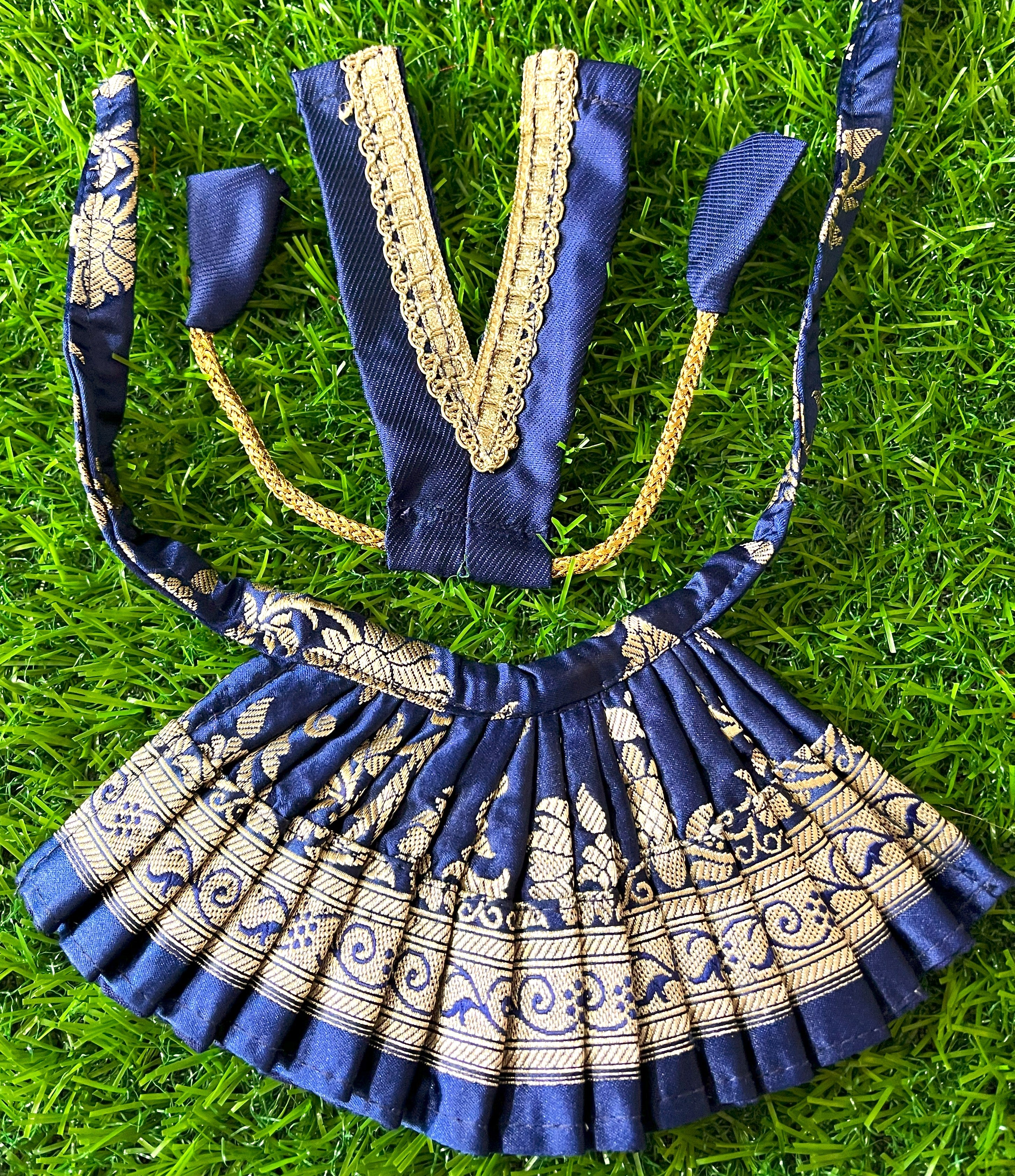 Deity half saree / lehenga patka made of Banaras Pure Silk fabric. - Navy Blue colour lehenga with light Blue colour dupatta 5