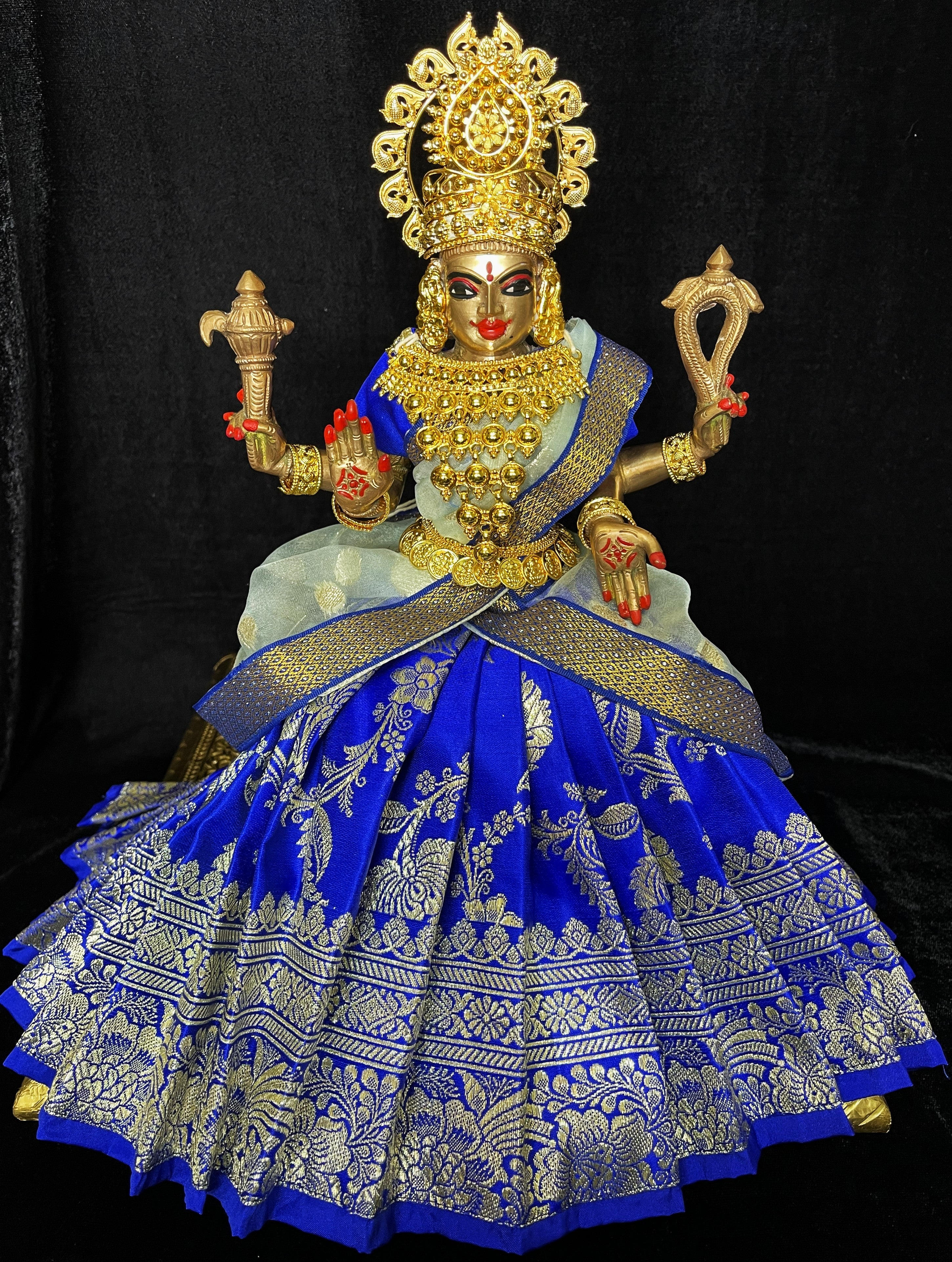 Deity half saree / lehenga patka made of Banaras Pure Silk fabric. - Royal Blue Lehenga with Light Blue colour dupatta 4