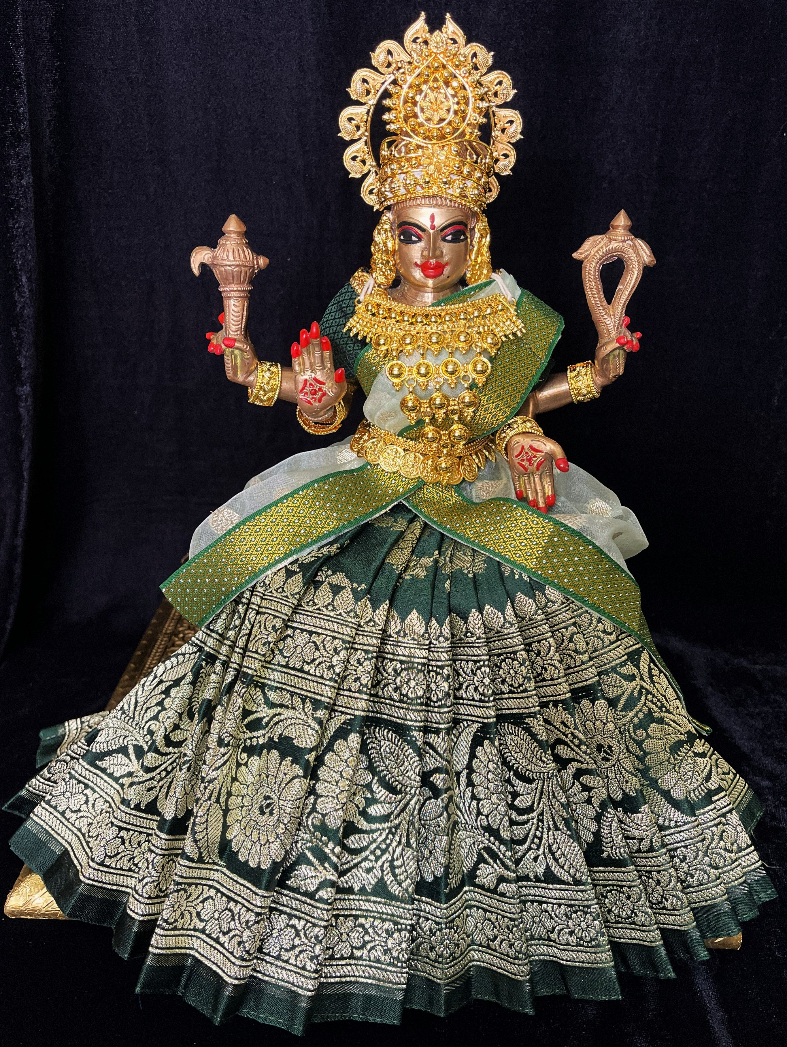 Deity half saree / lehenga patka made of Banaras Pure Silk fabric. - Bottle Green lehenga with Light Green colour dupatta 4