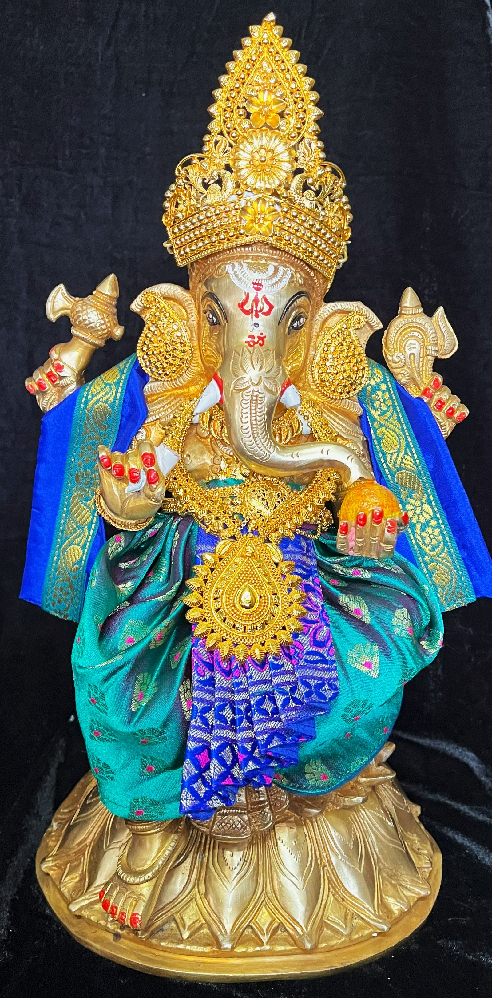 Deity dhoti and patka shalya / Uparna vastra made of Brocade Silk (Pure Silk) - Peacock Green Saree with Royal Blue pleats and shalya 1