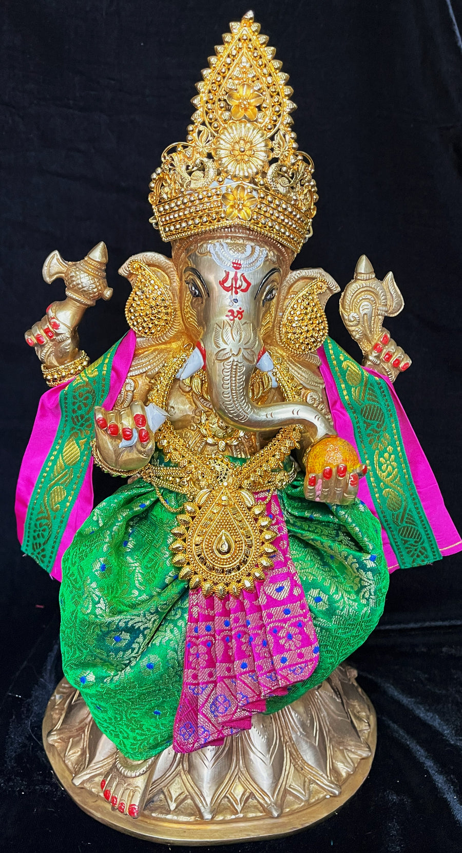 Deity dhoti and patka shalya / Uparna vastra made of Brocade Silk (Pure Silk) - Green Saree with Pink pleats and shalya