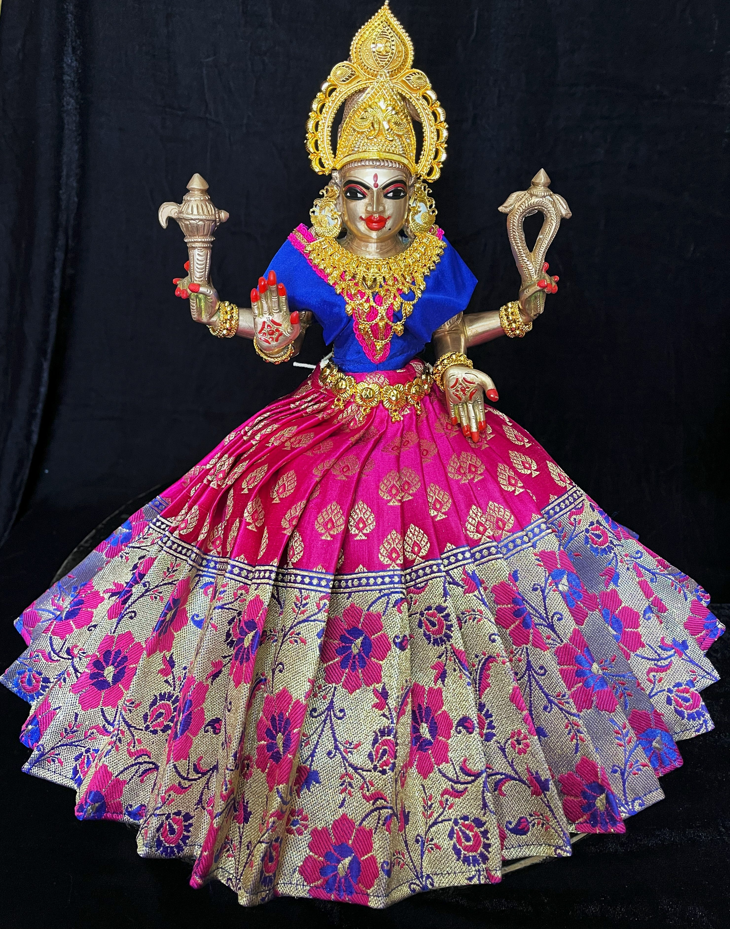 Deity saree / lehenga patka made of Brocade Silk (Pure Silk) - Rani Pink Saree with running  gold in Royal Blue border and  blouse 2