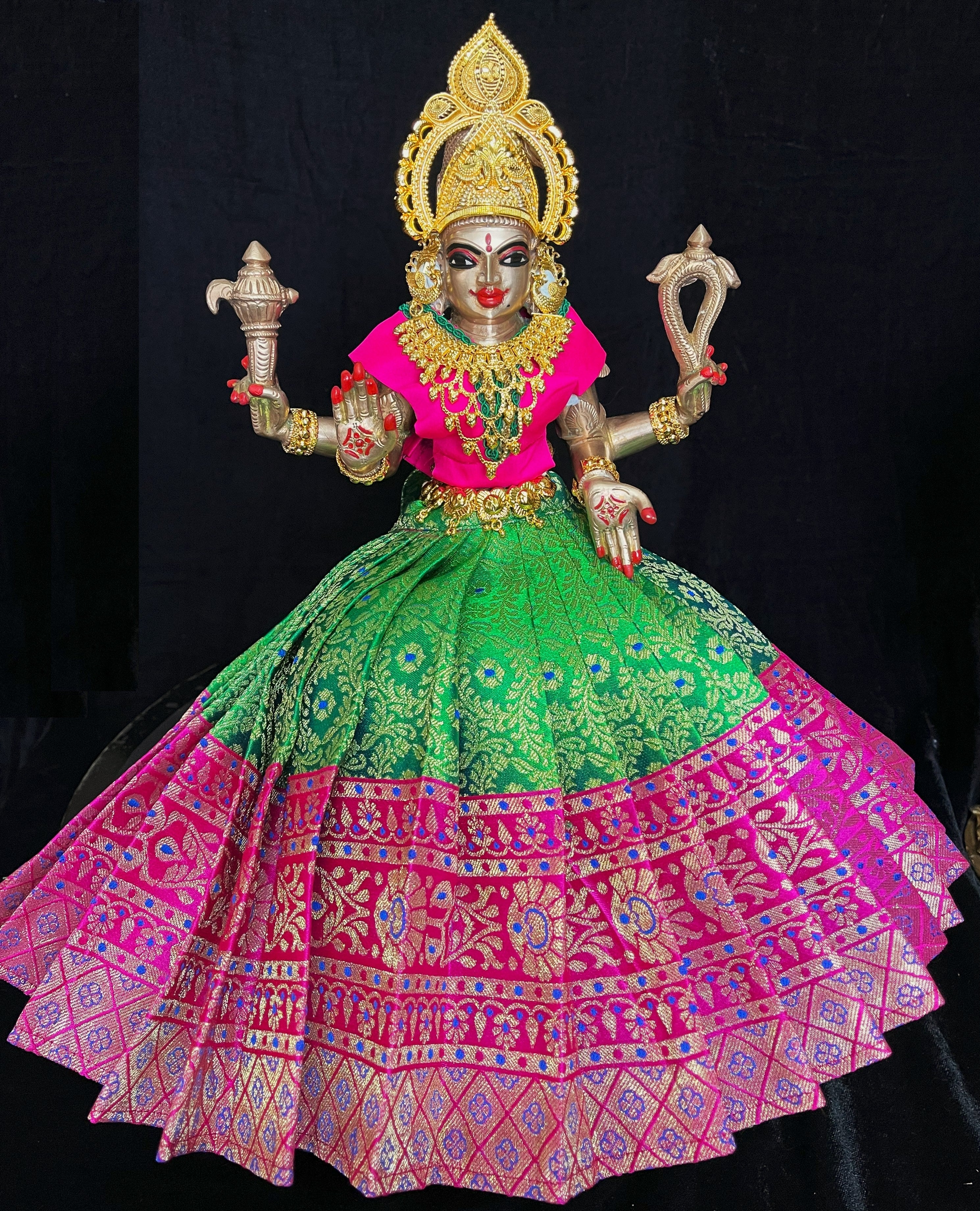Deity saree / lehenga patka made of Brocade Silk (Pure Silk) - Green Saree with running Pink border and blouse 1