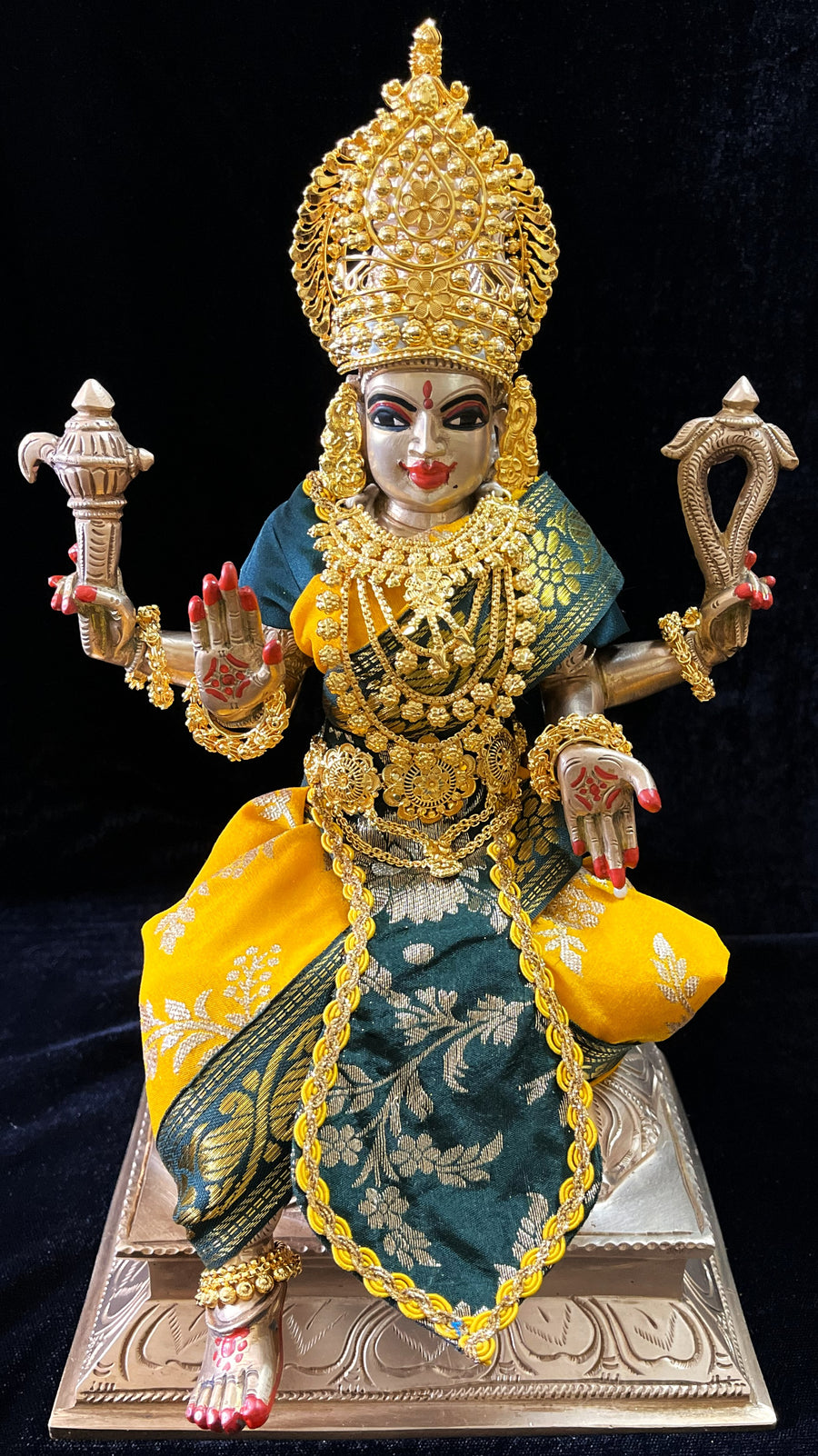 Deity Temple Saree Style Saree made of Chanderi Zari Silk (Not Pure Silk) - Yellow saree with Bottle Green Border, Bottle Green Blouse and Pleat