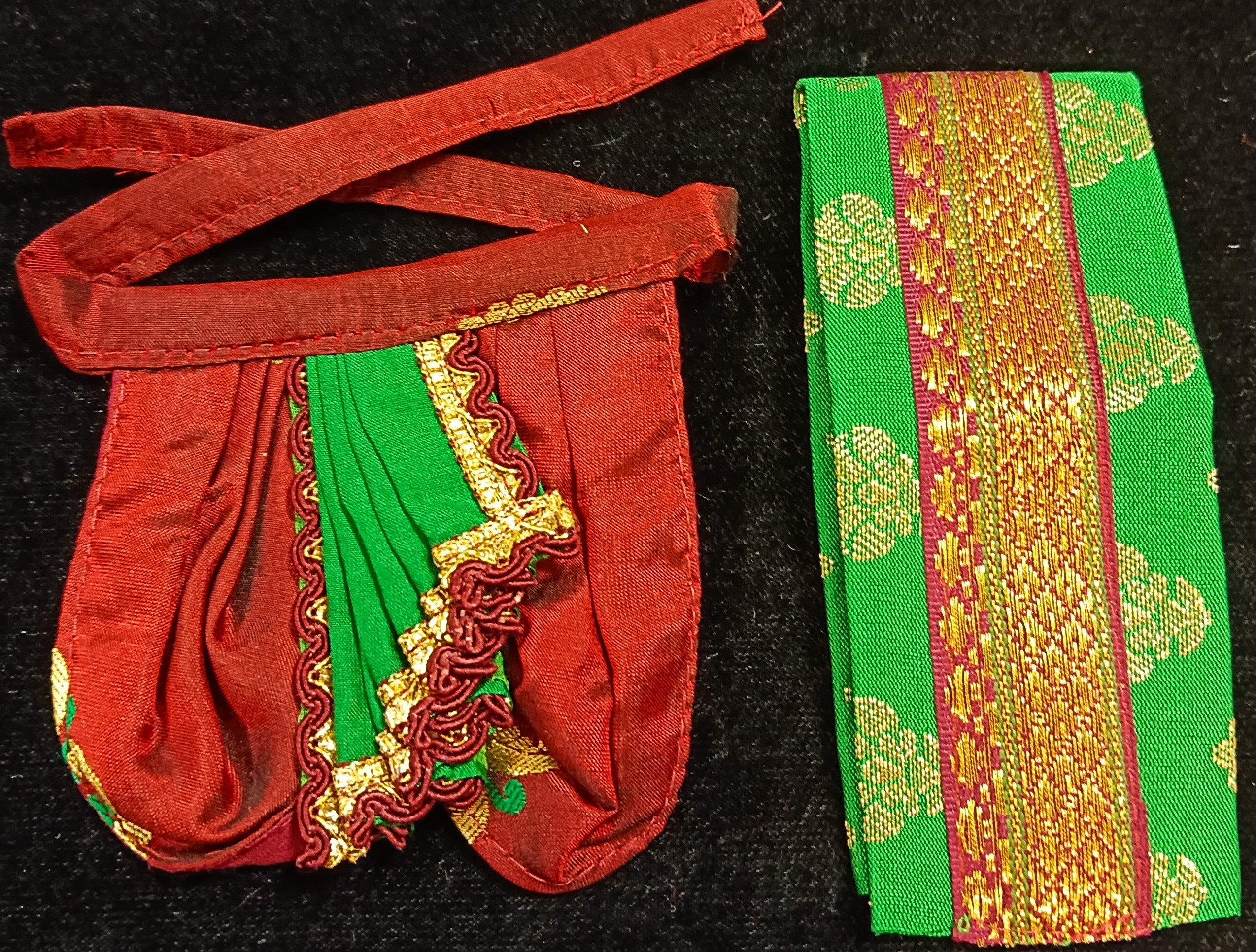 Deity dhoti and patka shalya / Uparna vastra made of Silkmark certified Pure Silk fabric. - Maroon Dhoti & Shalya with Dark Green Contrast 3