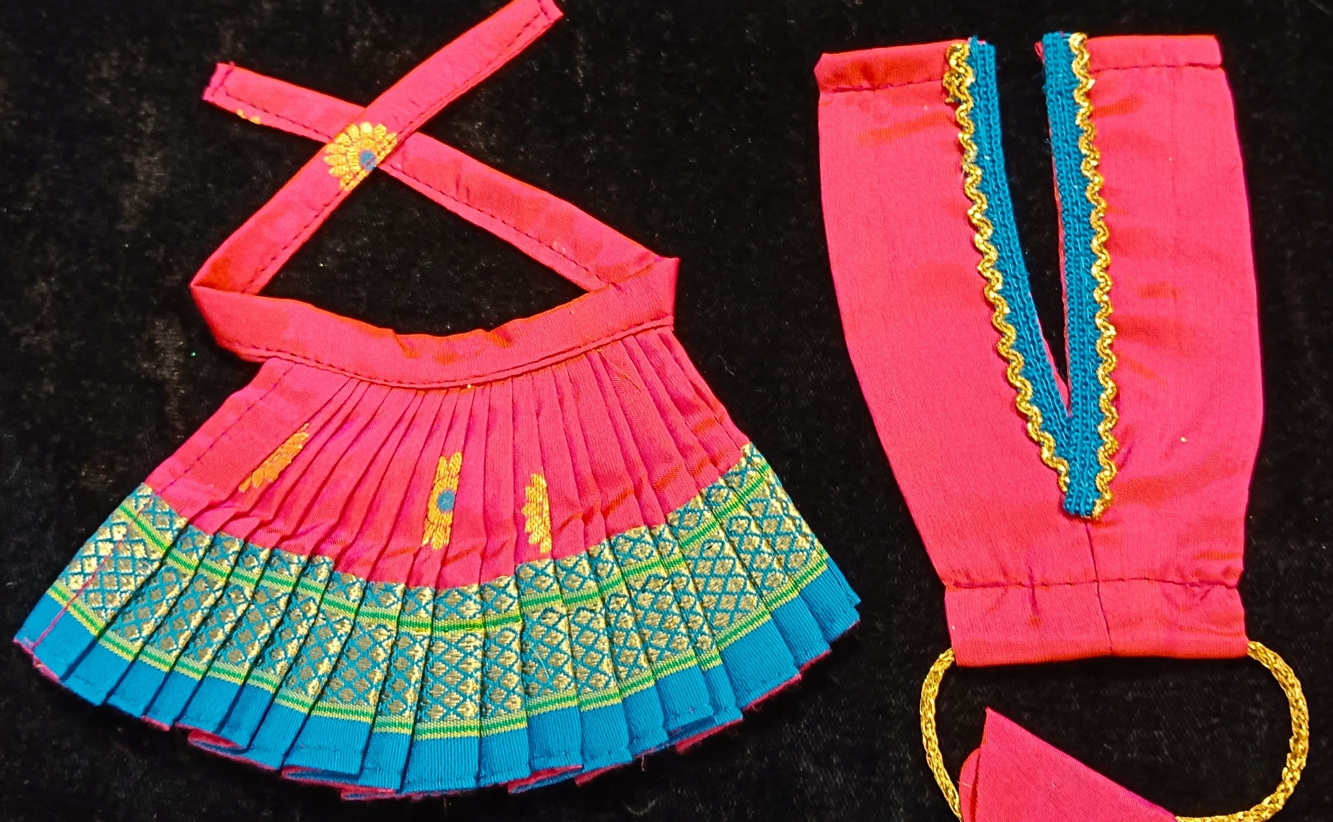 Deity half saree / lehenga patka made of Silkmark certified Pure Silk fabric. - Pink Lehenga with Sky Blue border and Sky Blue Contrast Dupatta 3