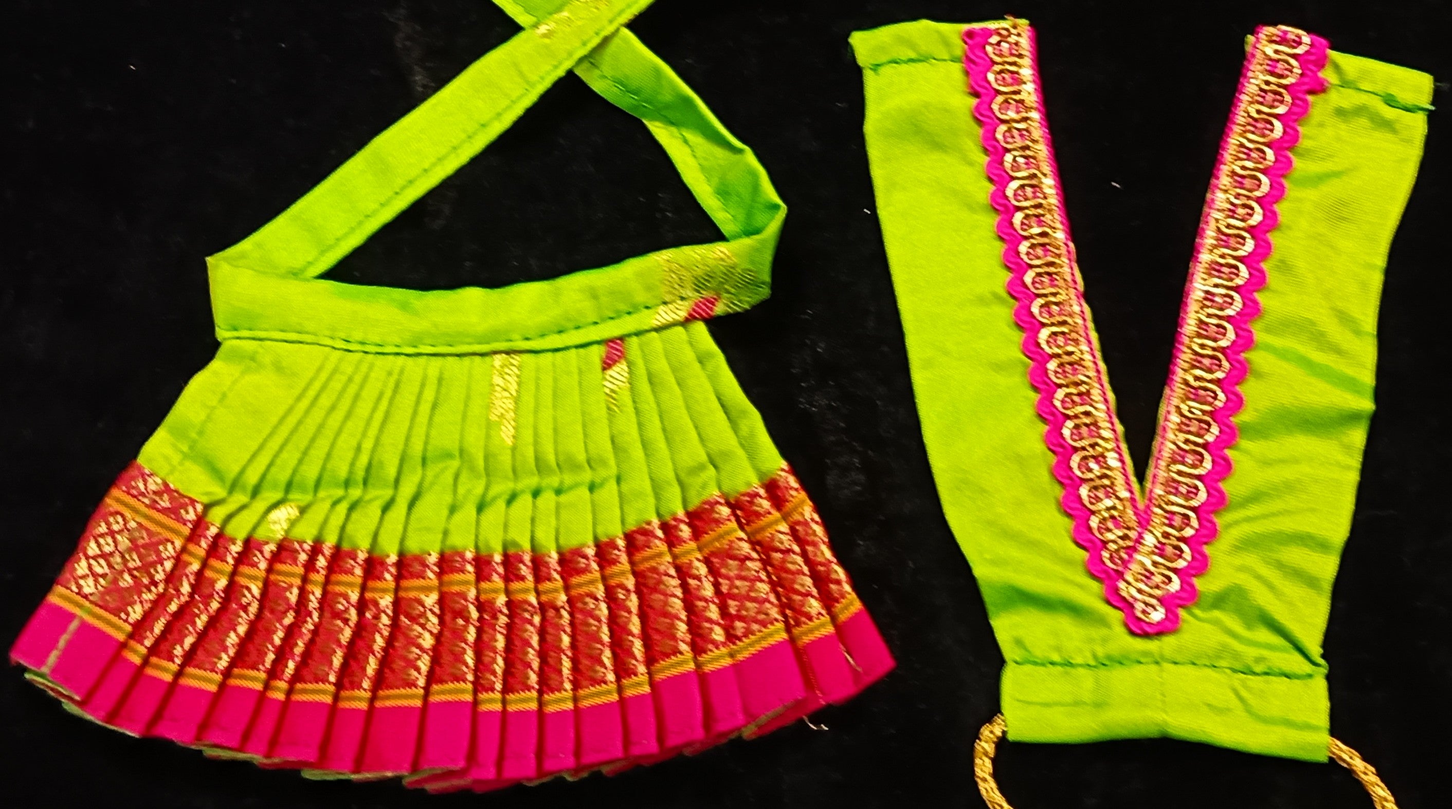 Deity half saree / lehenga patka made of Silkmark certified Pure Silk fabric. - Parrot Green Lehenga with Rani pink border and Rani Pink Contrast Dupatta 3